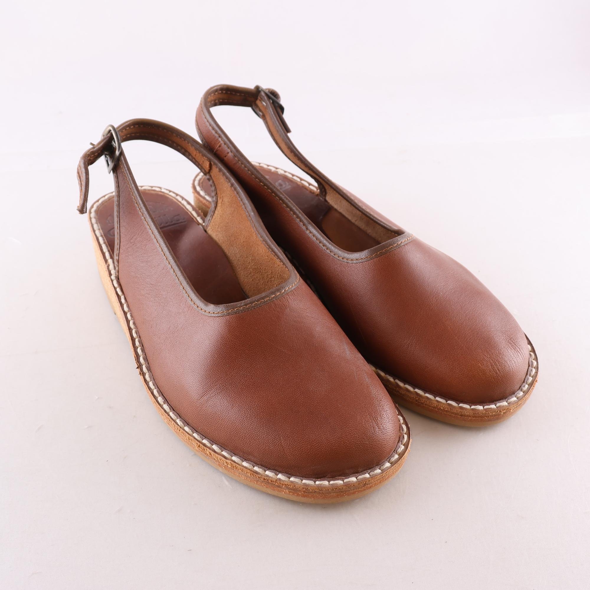 Tofflor, Docksta Gunilla, brun, skinn, stl. 39.