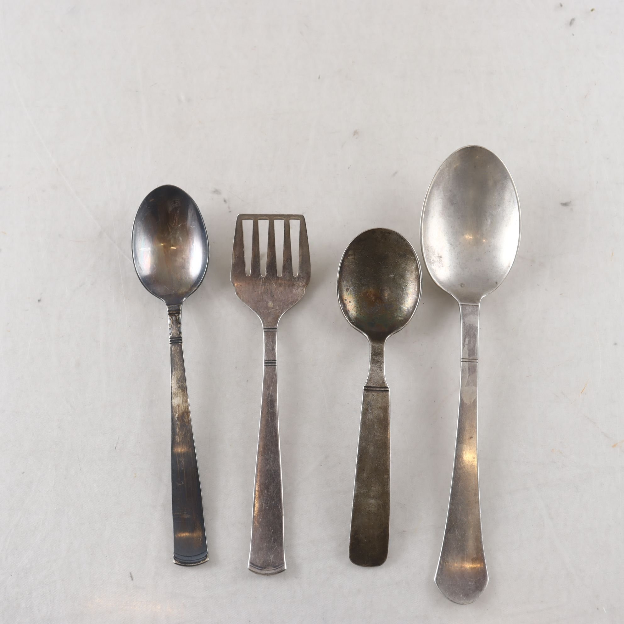 Bestick, silver, Rosenholm, Jacob Ängman, GAB, samt sked, V.A Bolin, 4 st