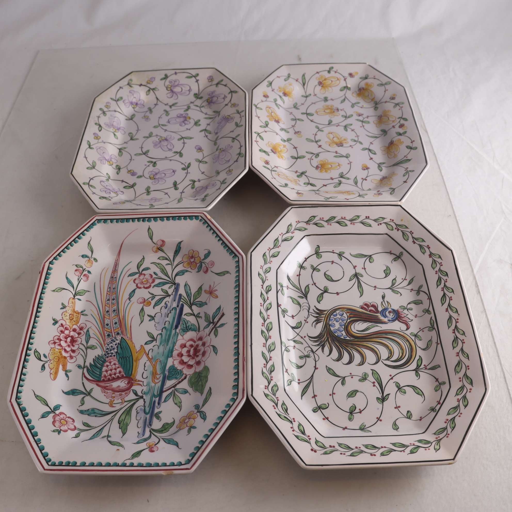 Tallrikar, keramik, handmålade, Outeiro, Portugal, 4 st. Samfraktas ej.