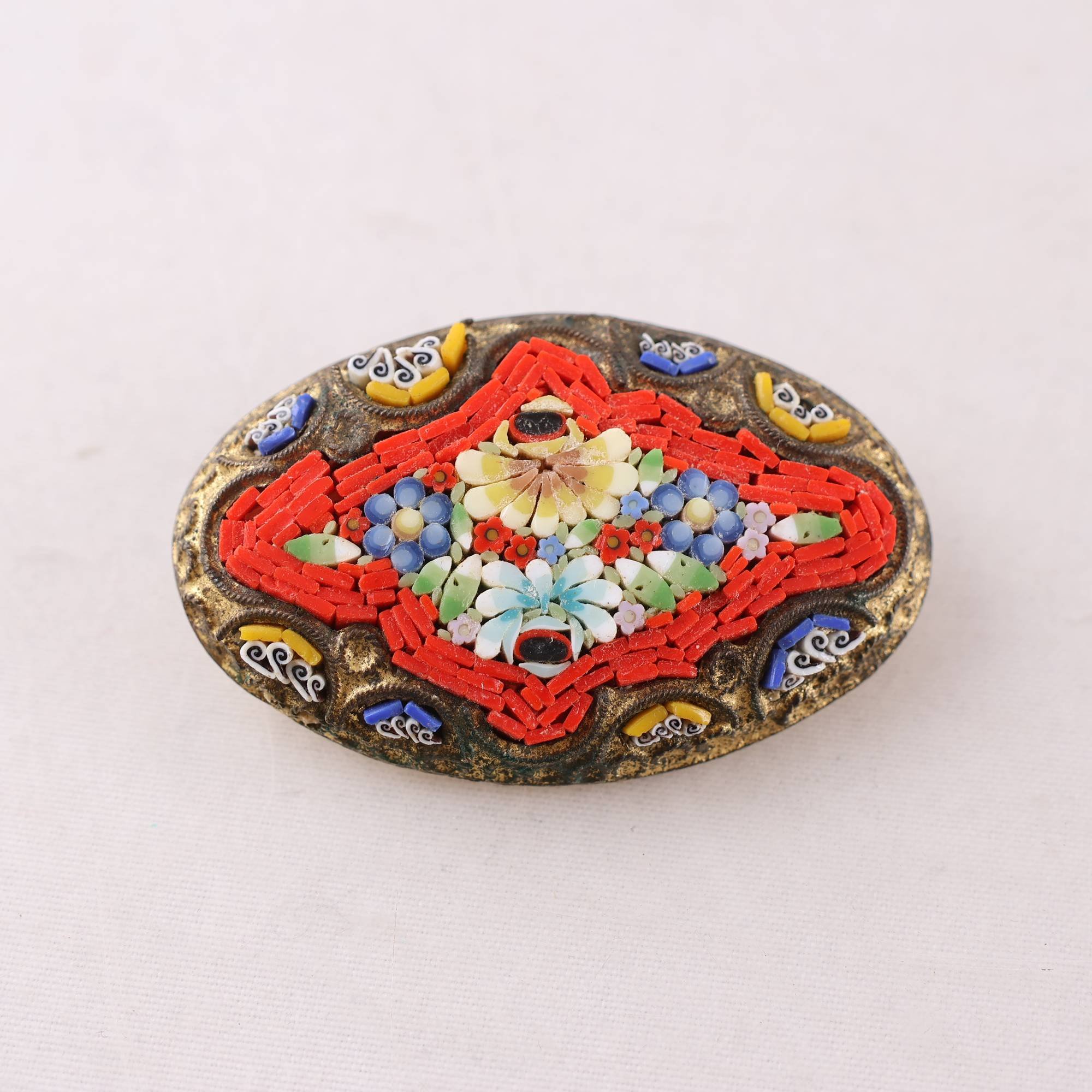 Brosch, mikromosaik, Italien, röd, vintage
