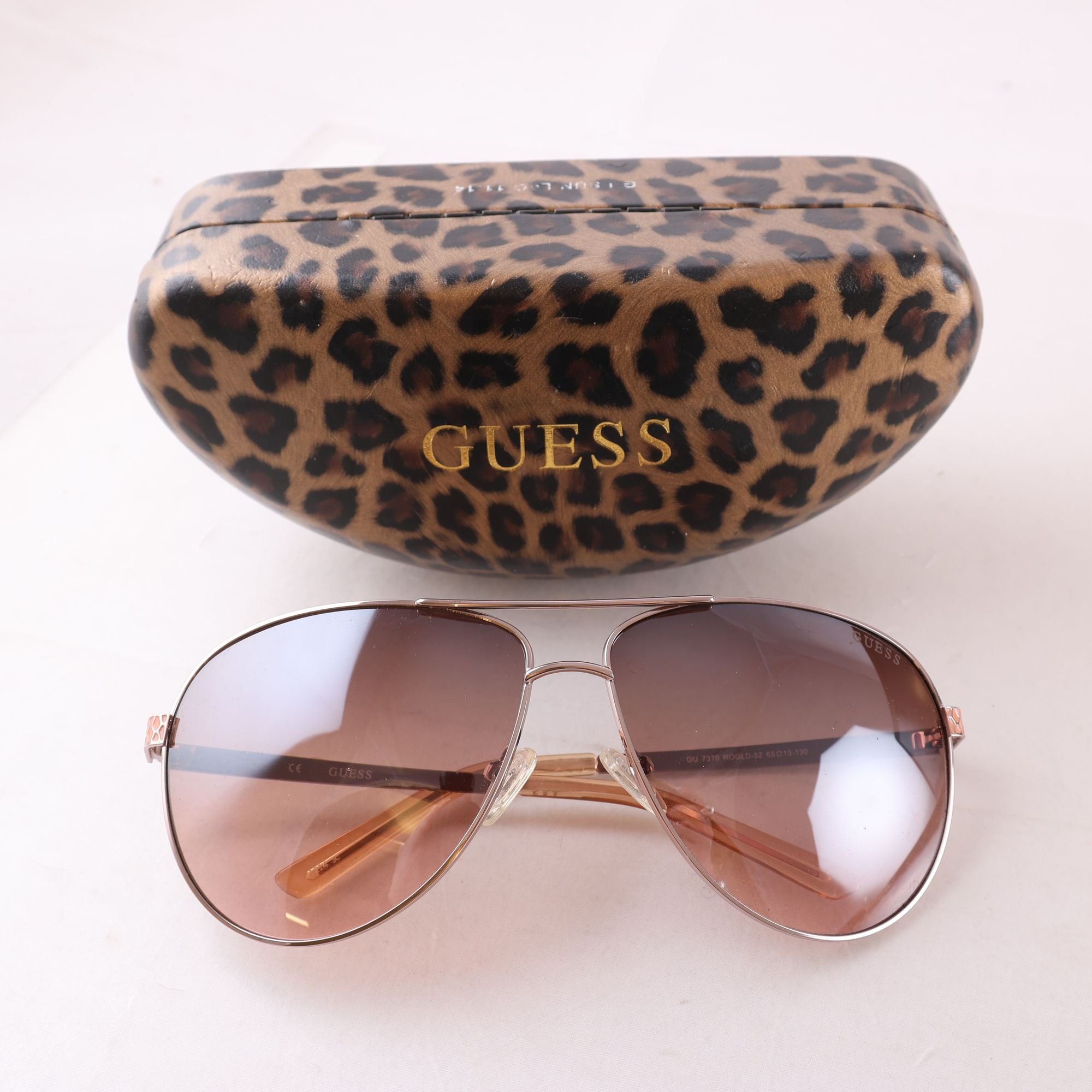 Solglasögon, metall, Guess, pilotmodell