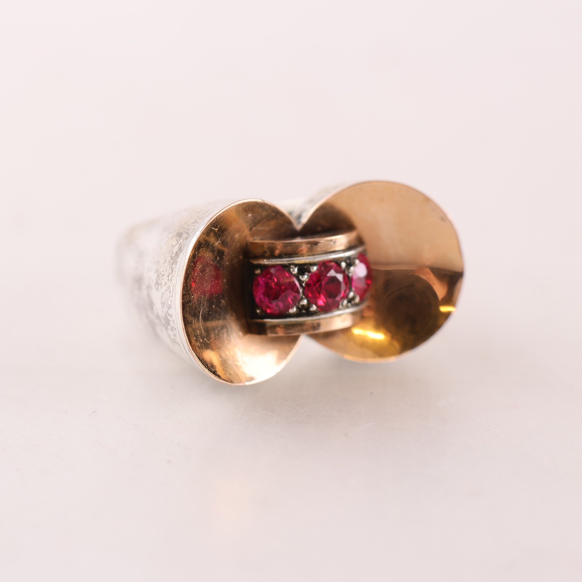 Ring, Silver med röda stenar, brv: 14.8g