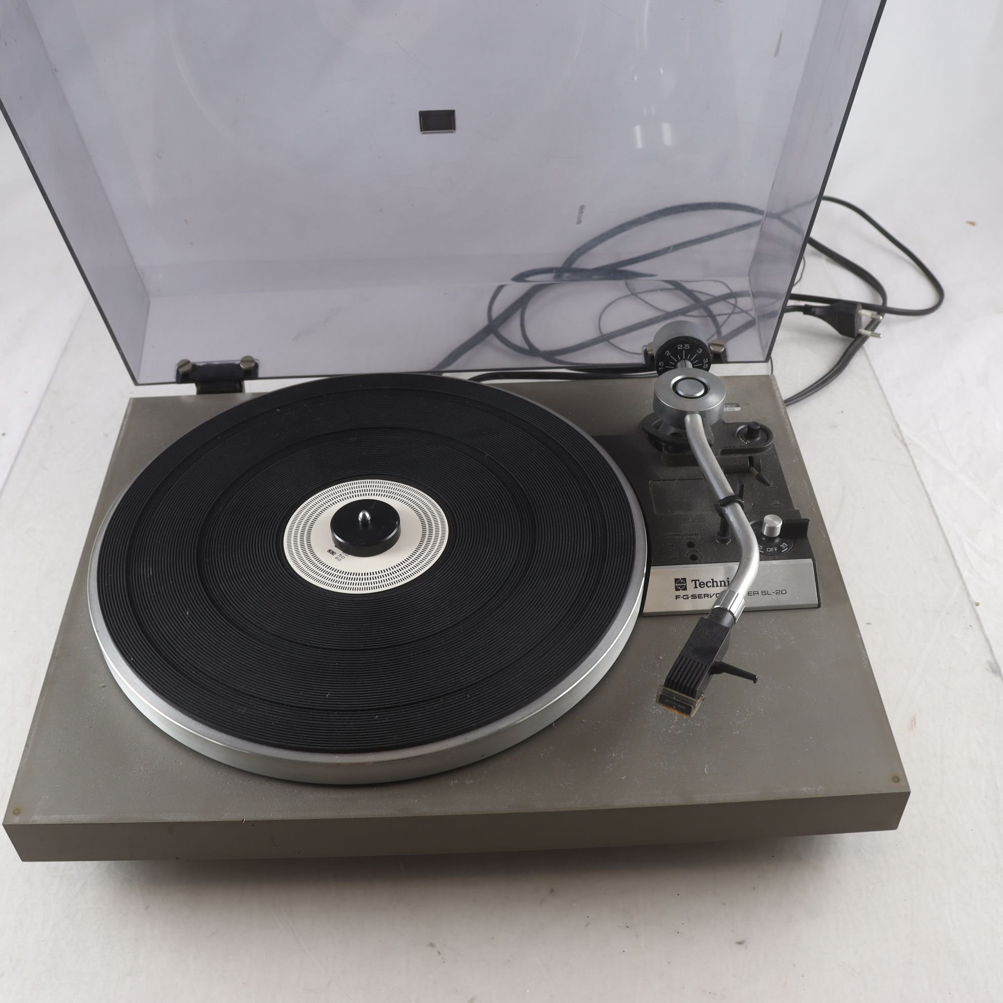 Skivspelare, Technics FG Servo SL-20. Endast avhämtning.