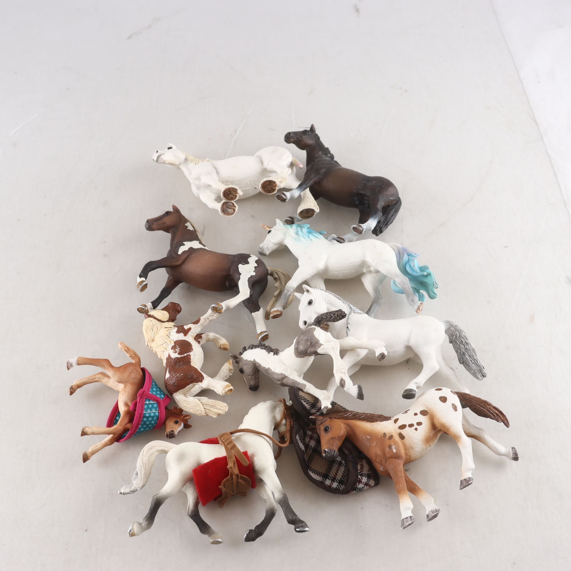 Hästar, Schleich, blandat.