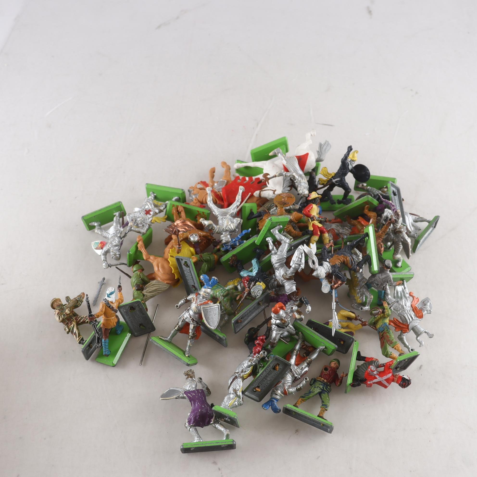 Figurer, Deetail britains, blandat.