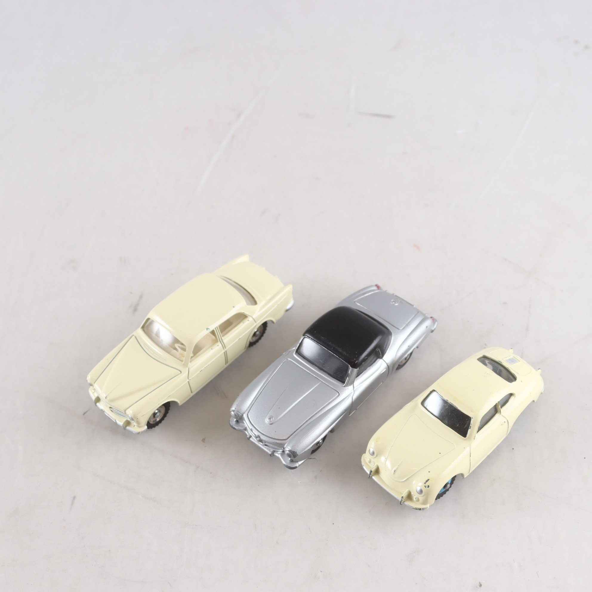 Bilar, Dinky toys, 3st,nyare.