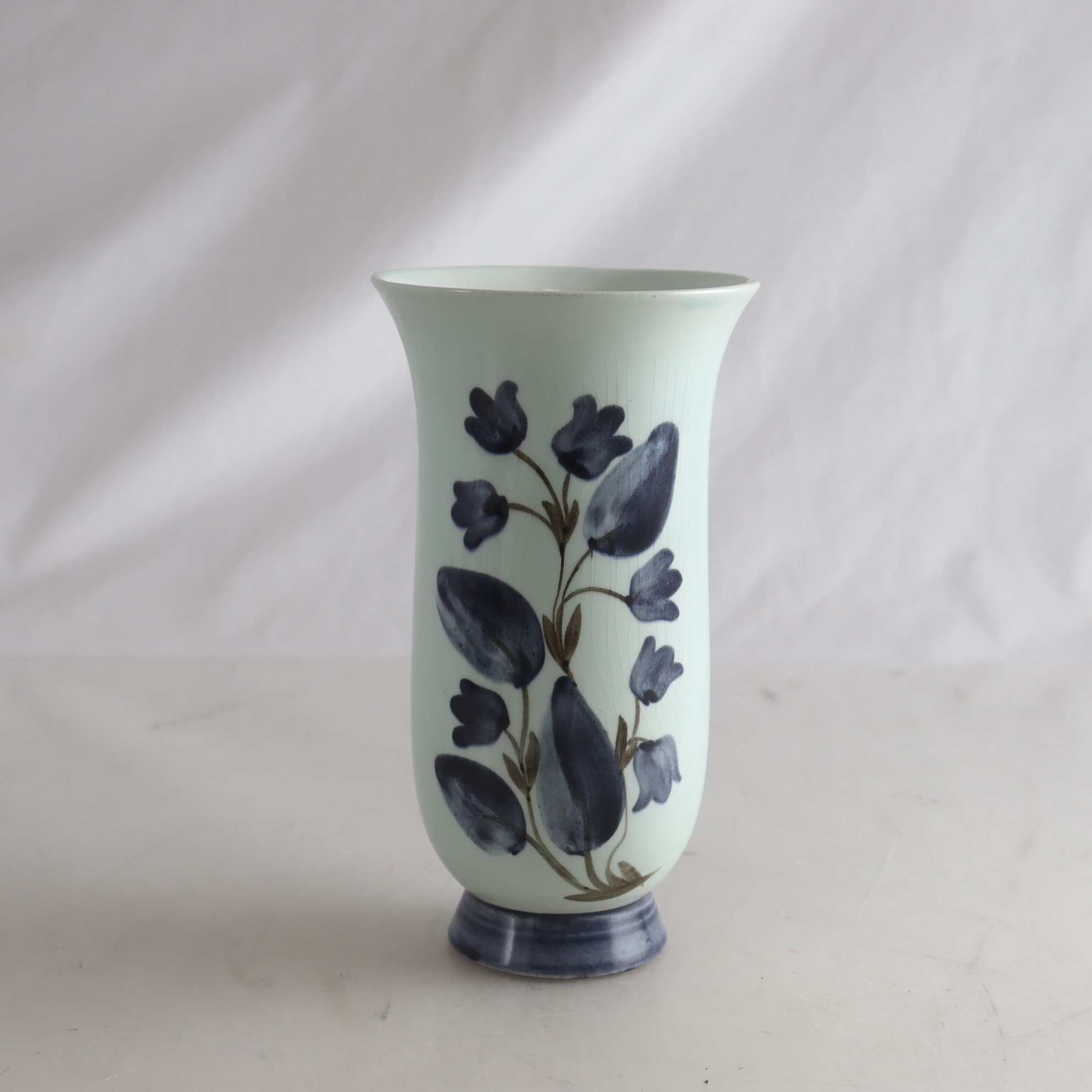 Vas, Rörstsrand, Blå blommor.