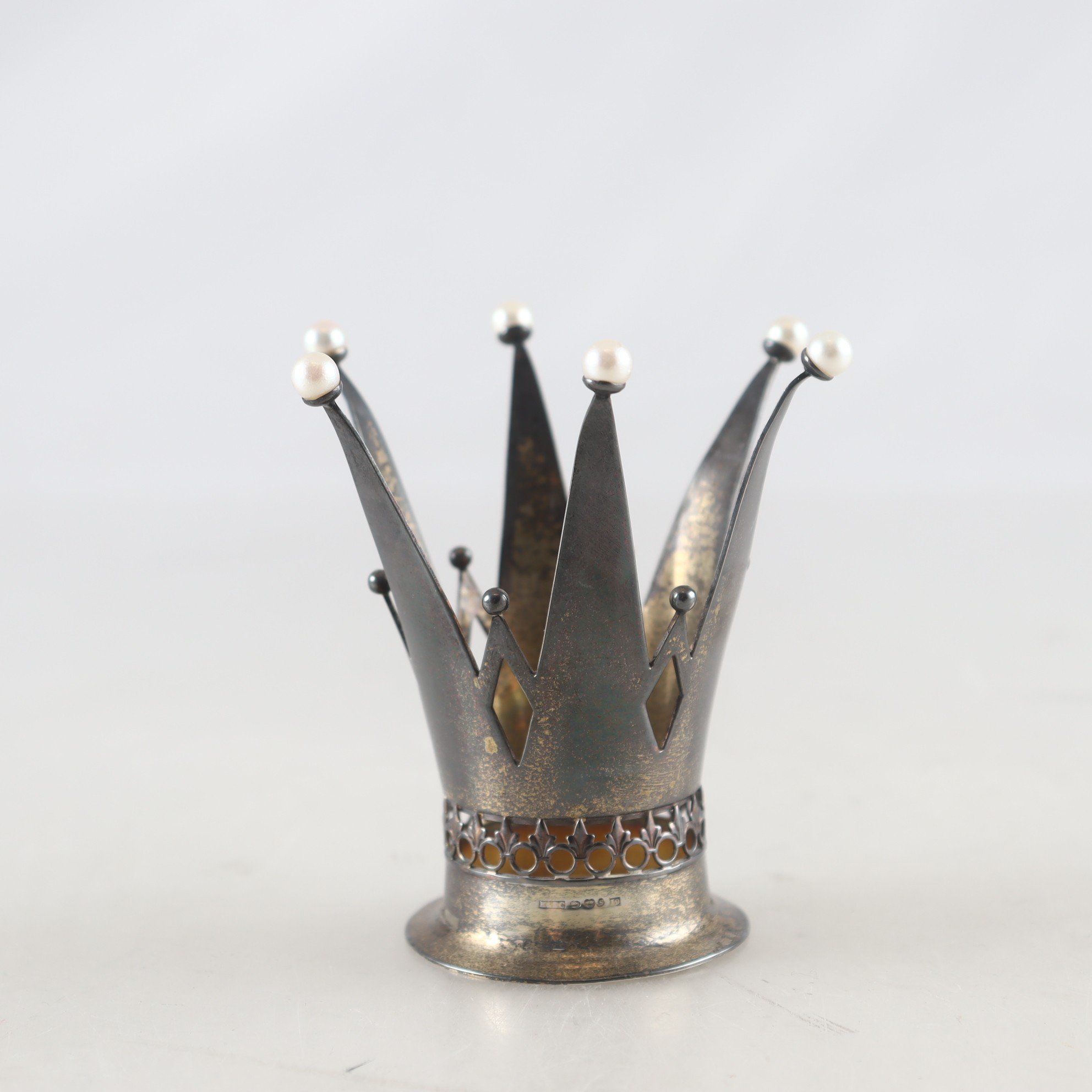 Brudkrona, silver, kattfot med pärlor