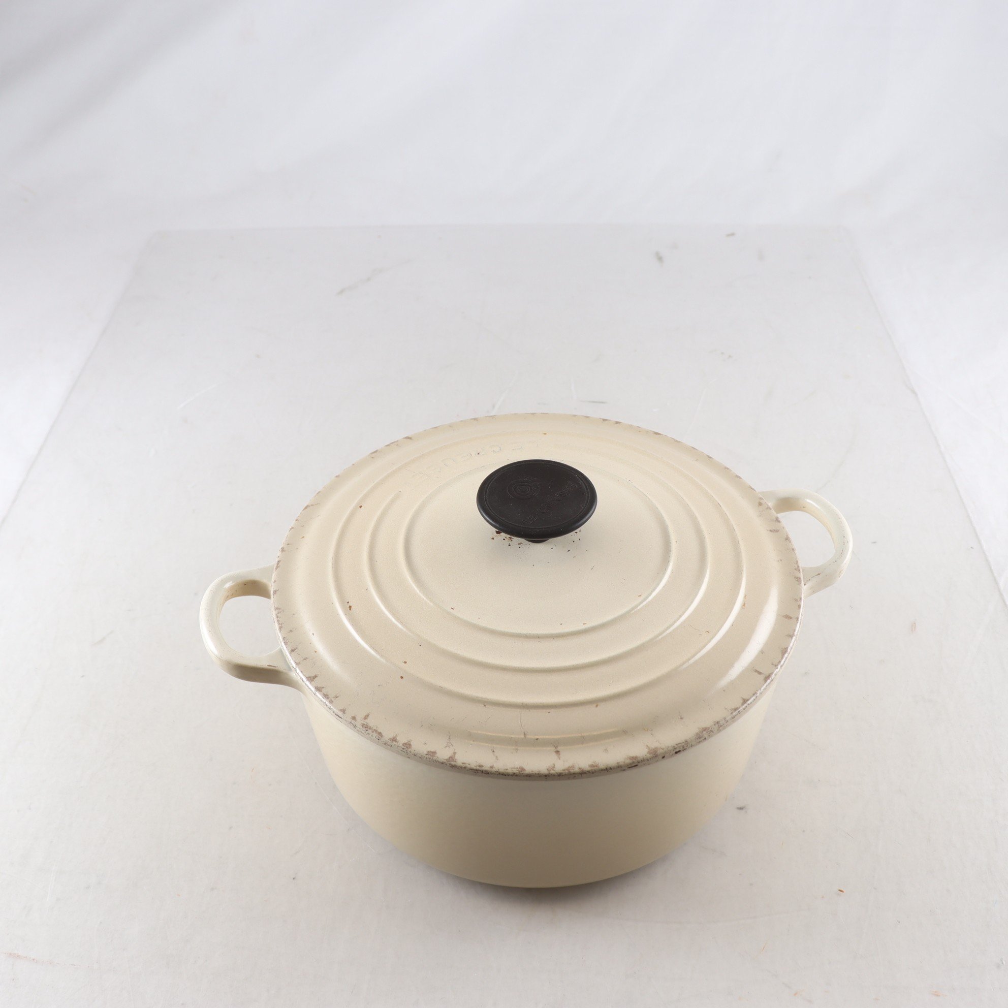 Gjutjärnsgryta, Le Creuset, 24. Samfraktas ej.