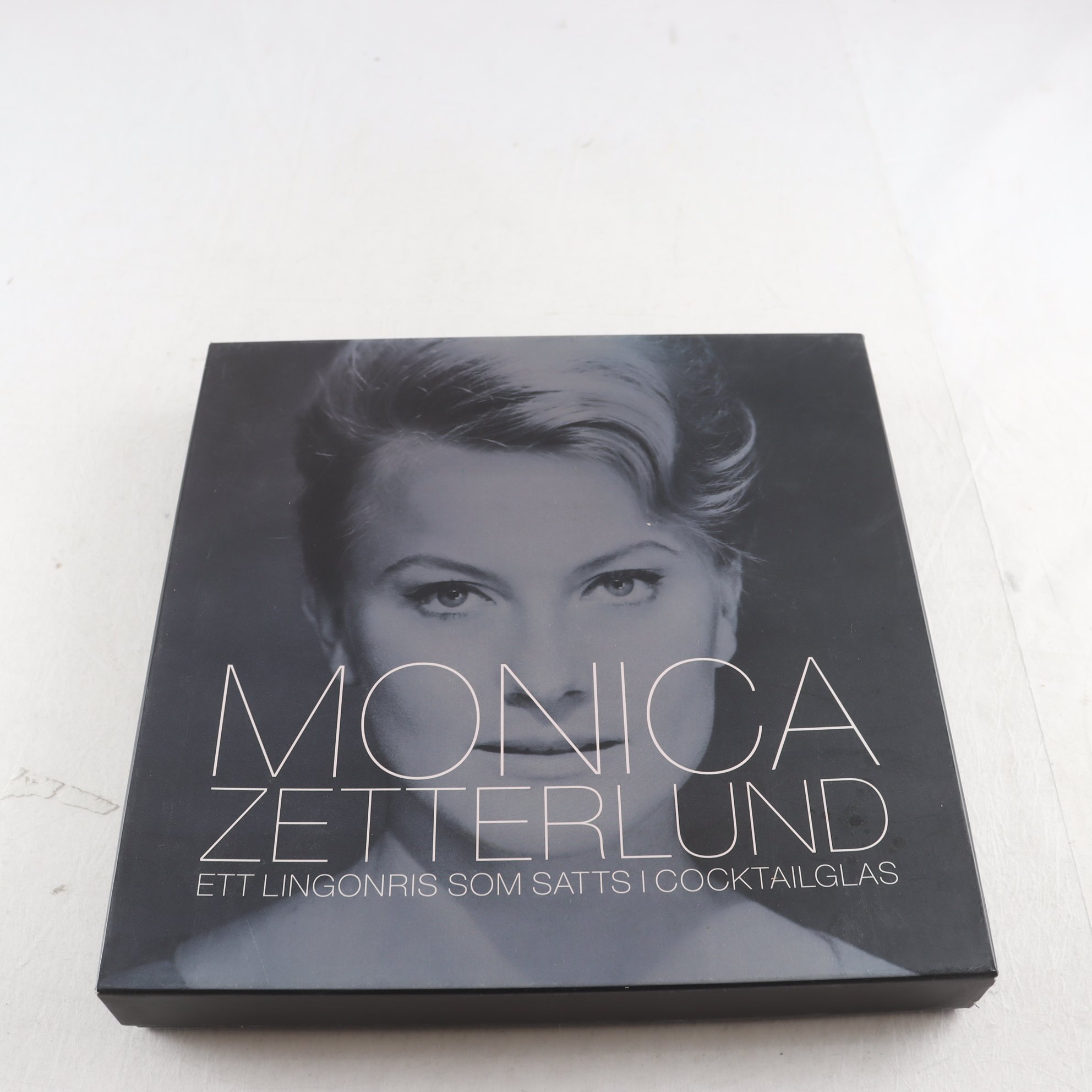 LP Monica Zetterlund, Ett Lingonris Som Satts I Cocktailglas