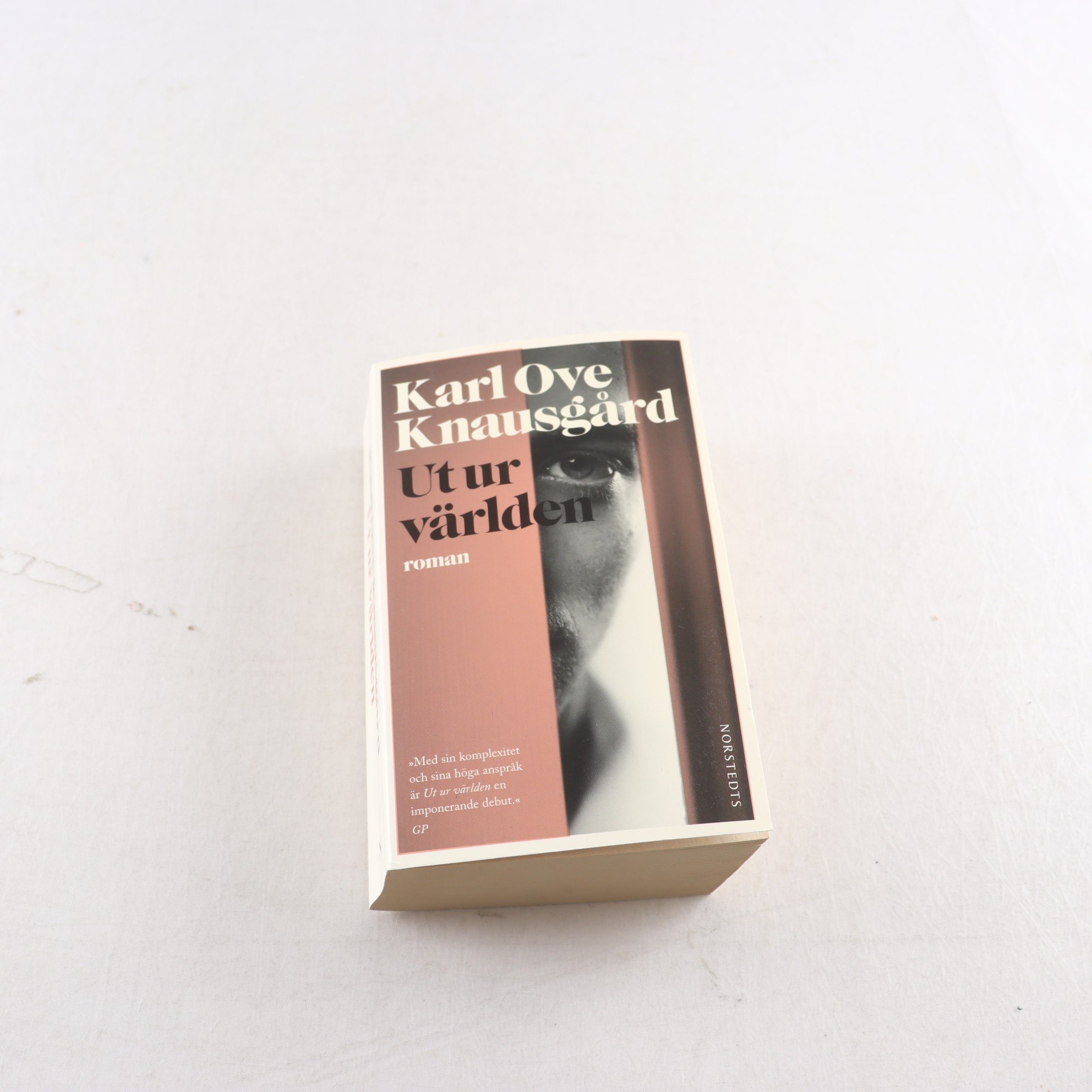 Karl Ove Knausgård, Ut ur världen