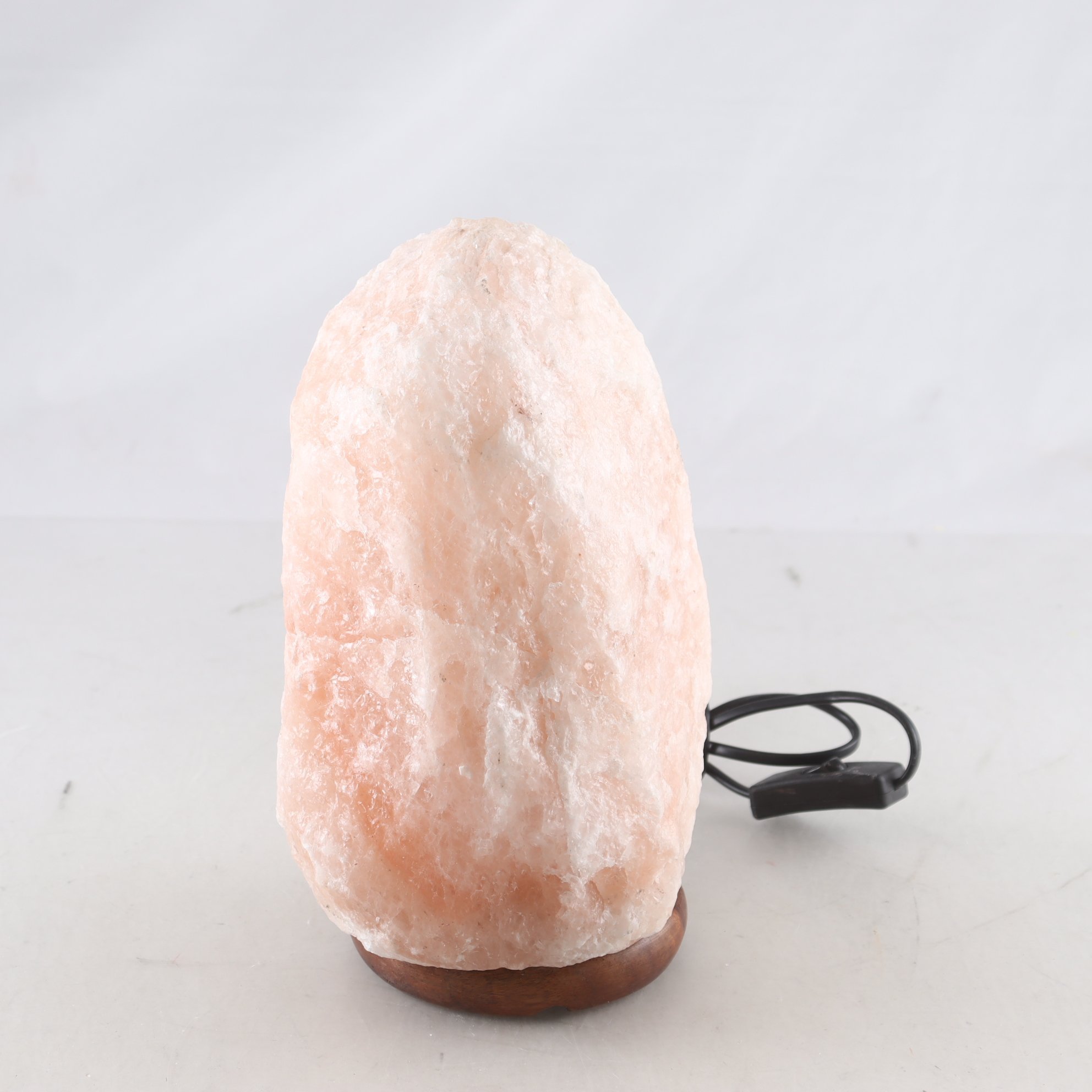 Saltstenslampa. Samfraktas ej.