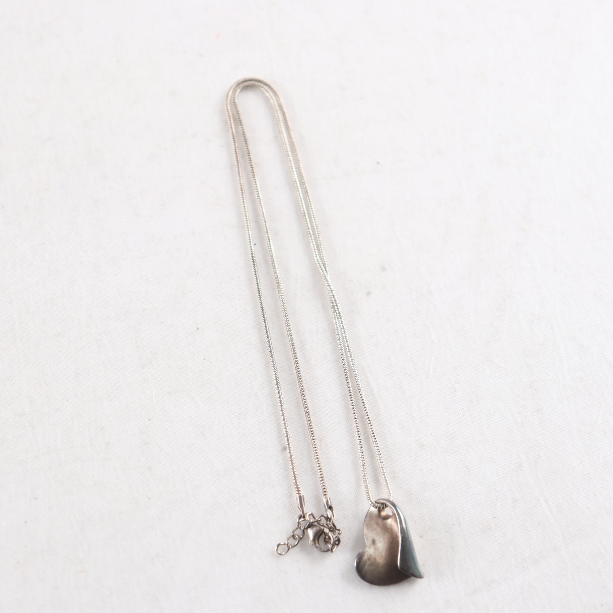 Halsband med hänge, Hjärta, ormlänk, silver 925.