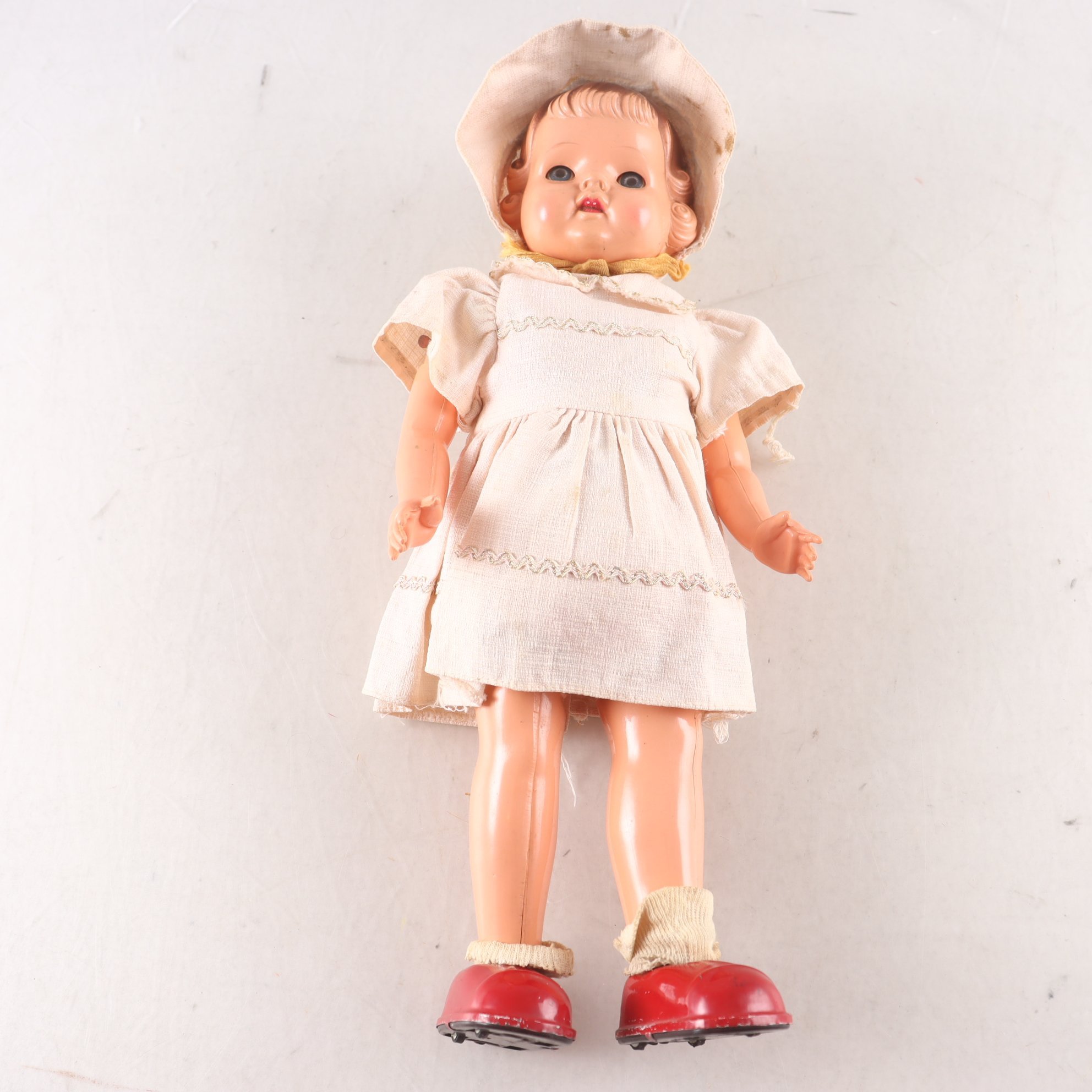 Docka, Gå-docka, mekanisk fr 1940 talet. Japan.