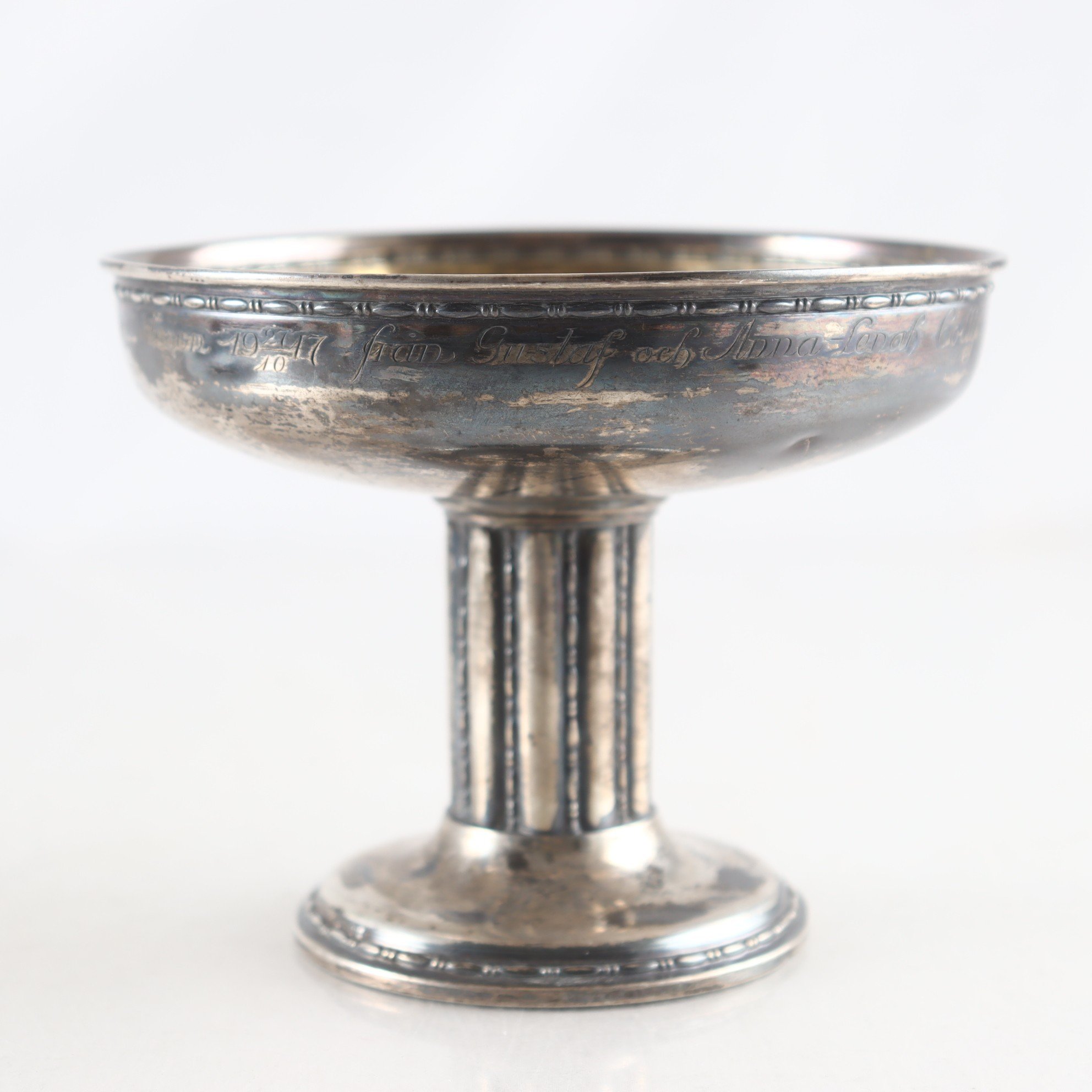 Skål på fot, silver, C.G Hallberg, Stockholm, 1917
