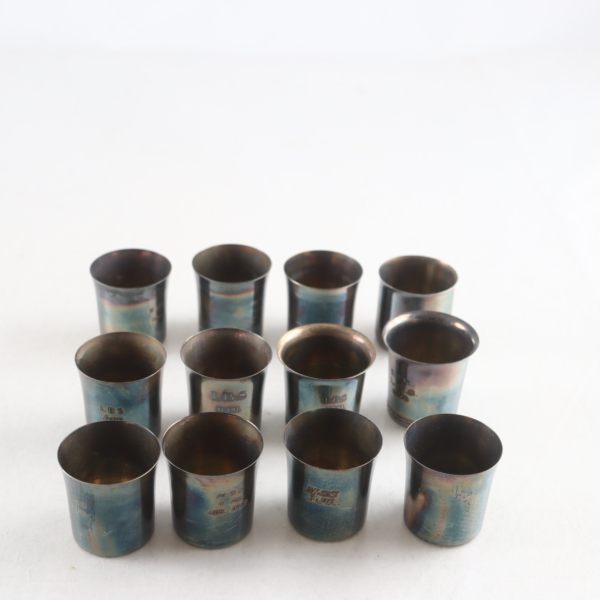 Silverföremål, kontollstämplade kattfot, 12 st.