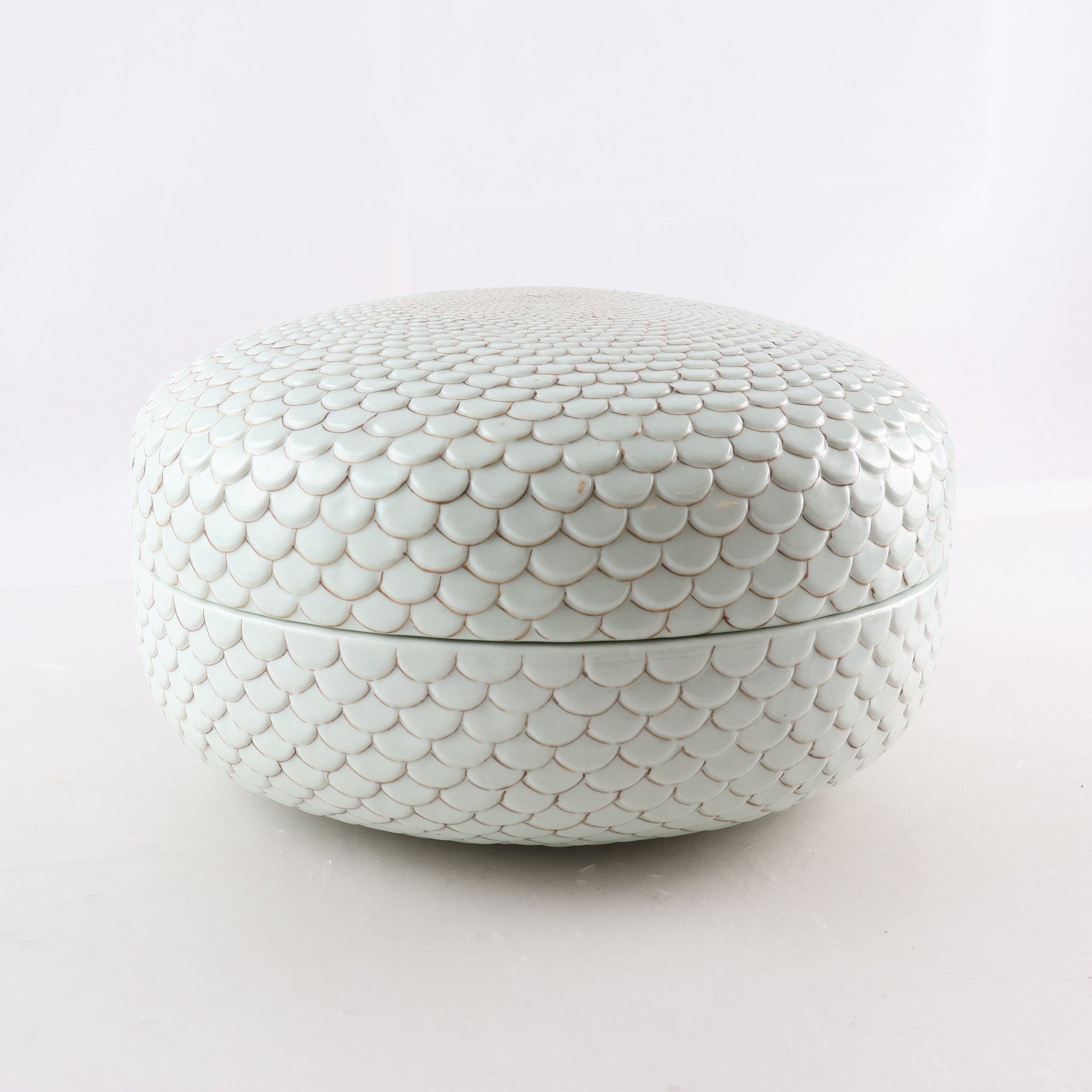 Lockburk, porslin, Frabinne Jouvin, Paris. Samfraktas ej.