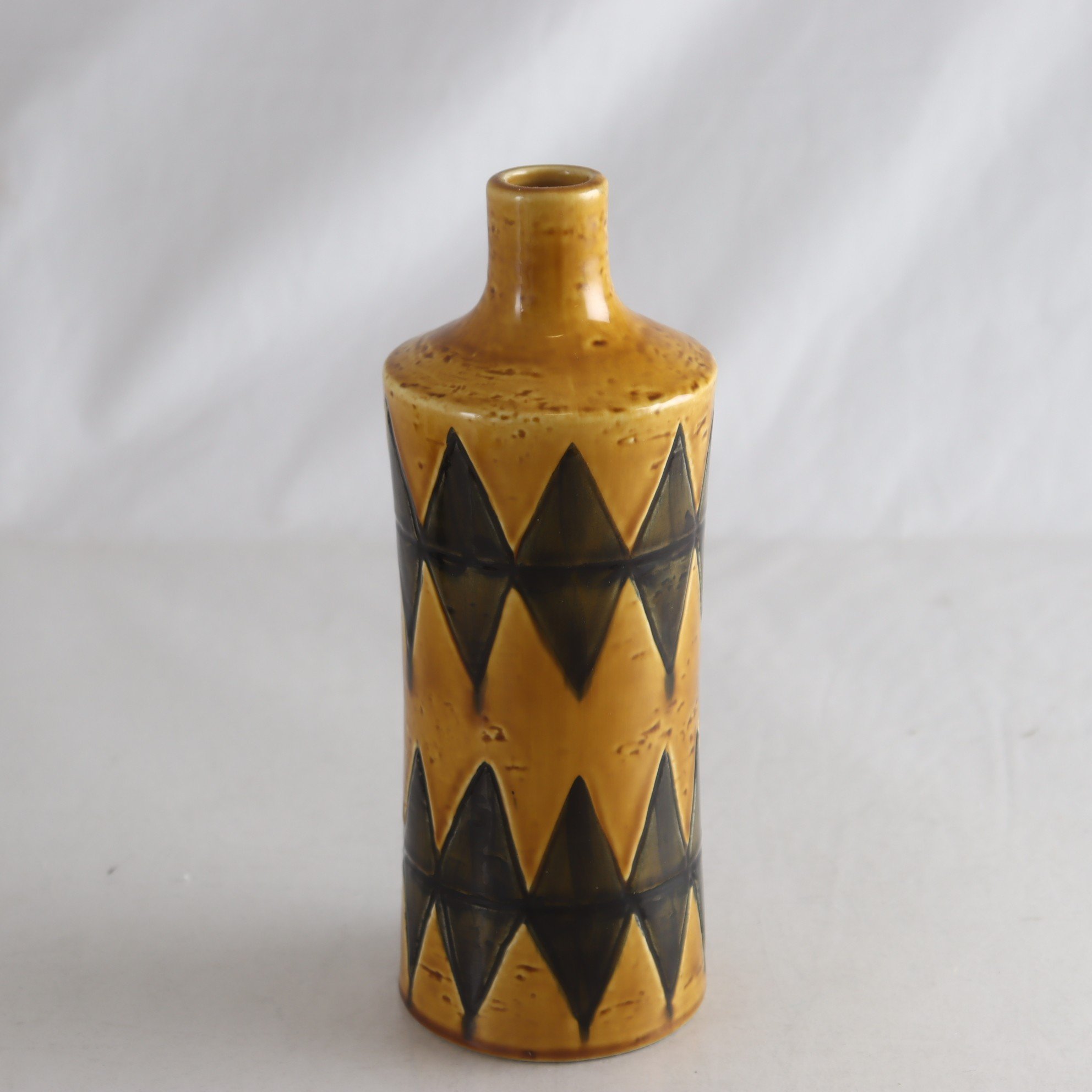 Vas, Rörstrand, ”Harlekin” Gunnar Nylund, Keramik.