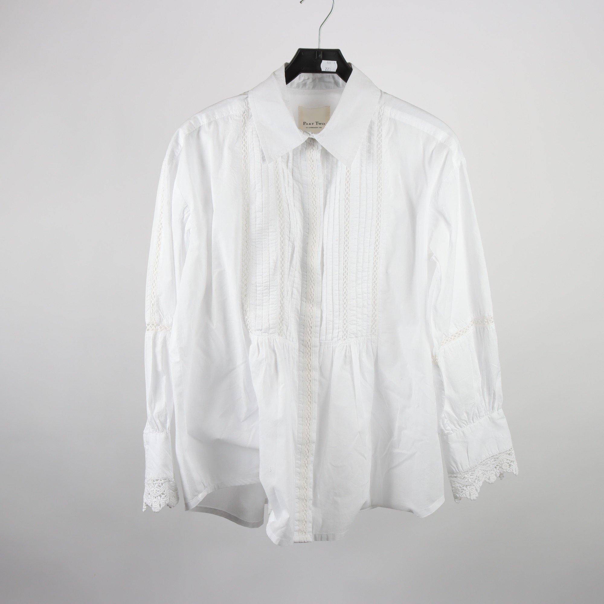 Blus, Part Two, vit, stl. M