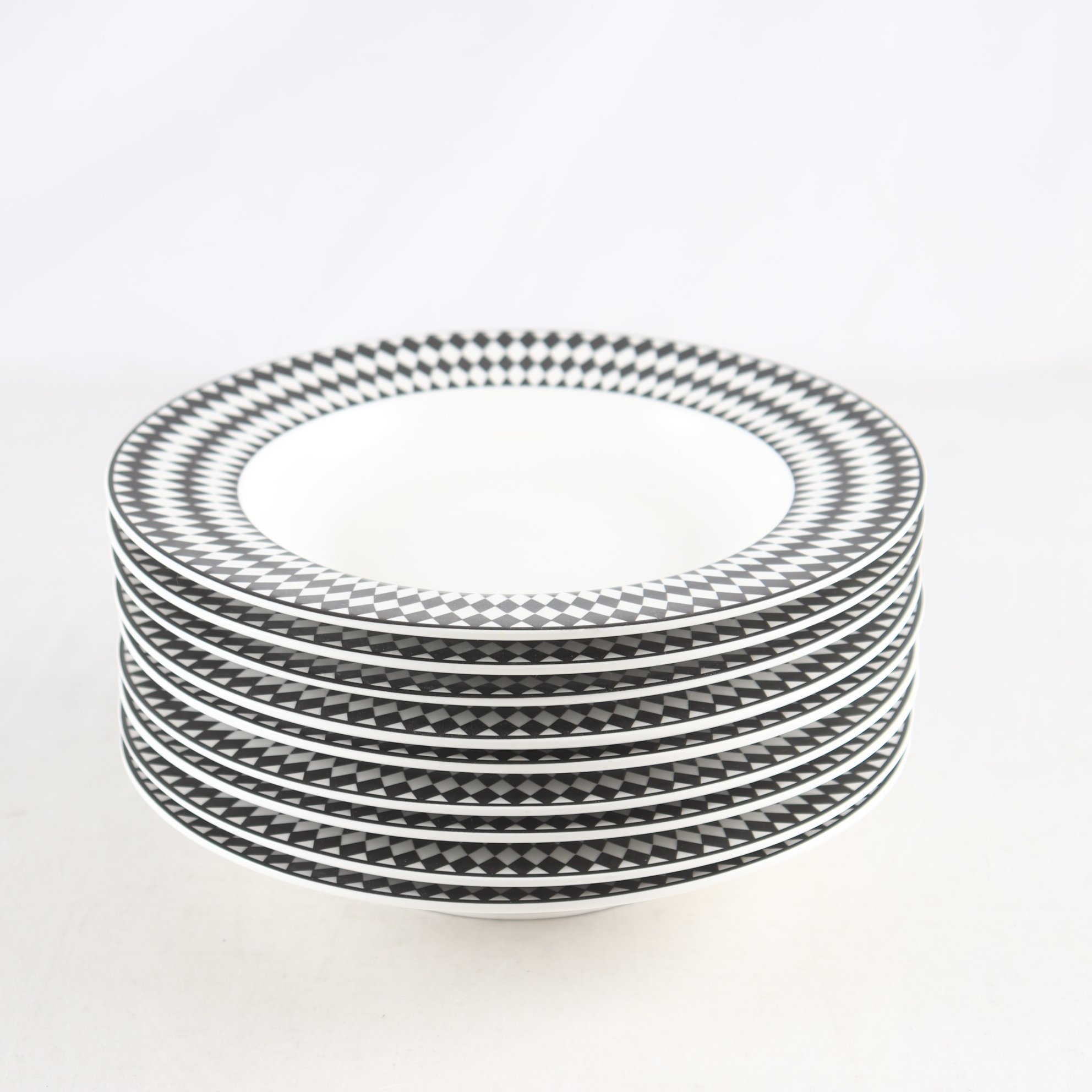 Djupa tallrikar, Oscar & Clothilde, 9 st. Endast avhämtning.