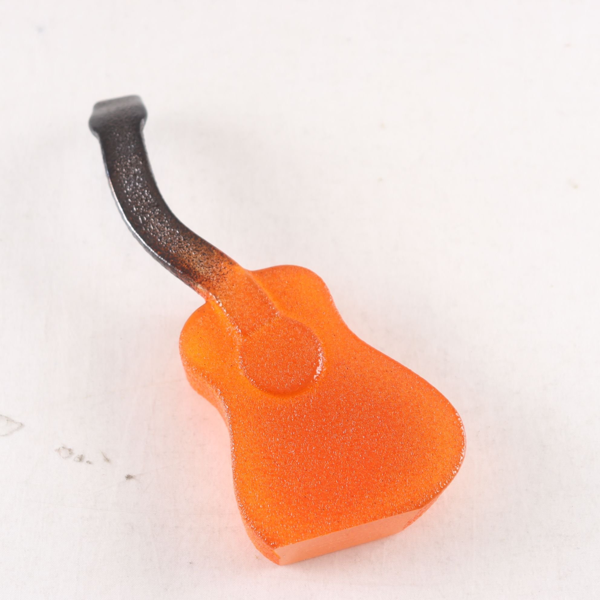 Glaskonst, Kosta boda,’The band, gitarr, Kjell Engman, sign.