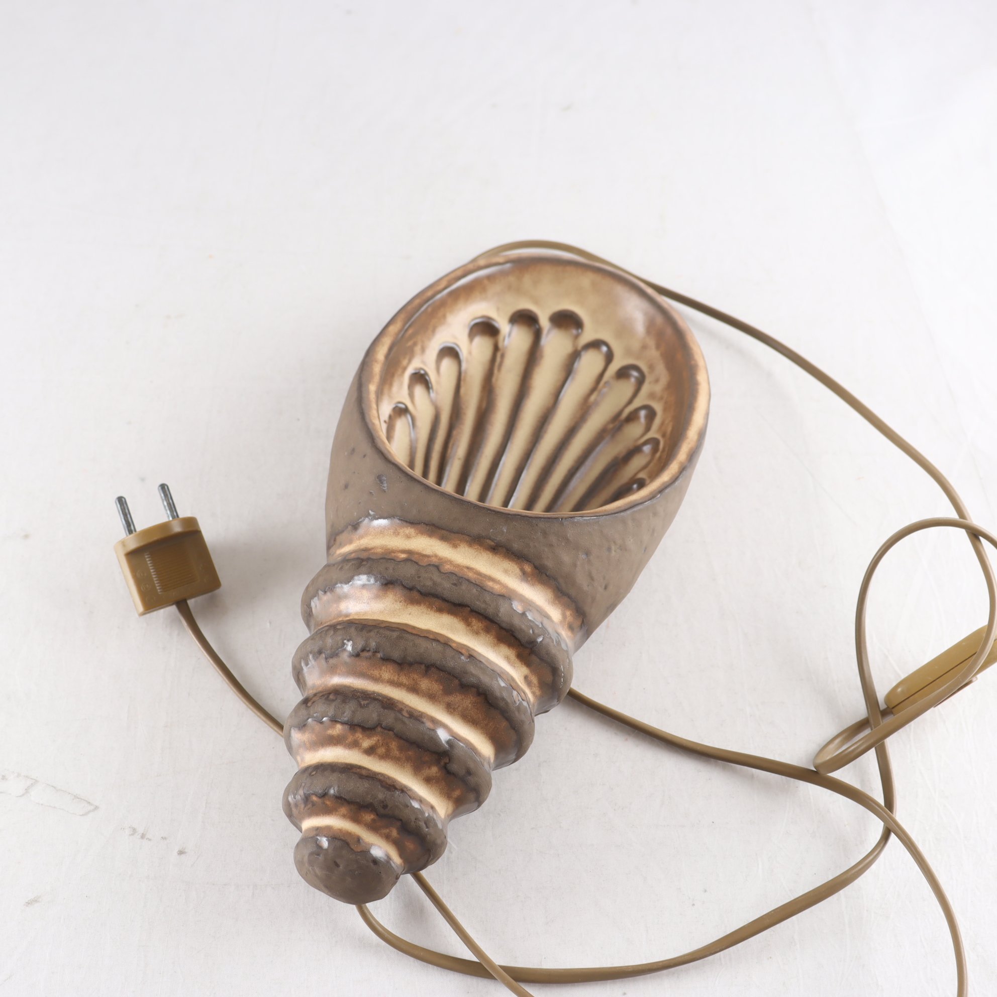 Vägglampa, keramik, Noorman Motala Keramik. Samfraktas ej.