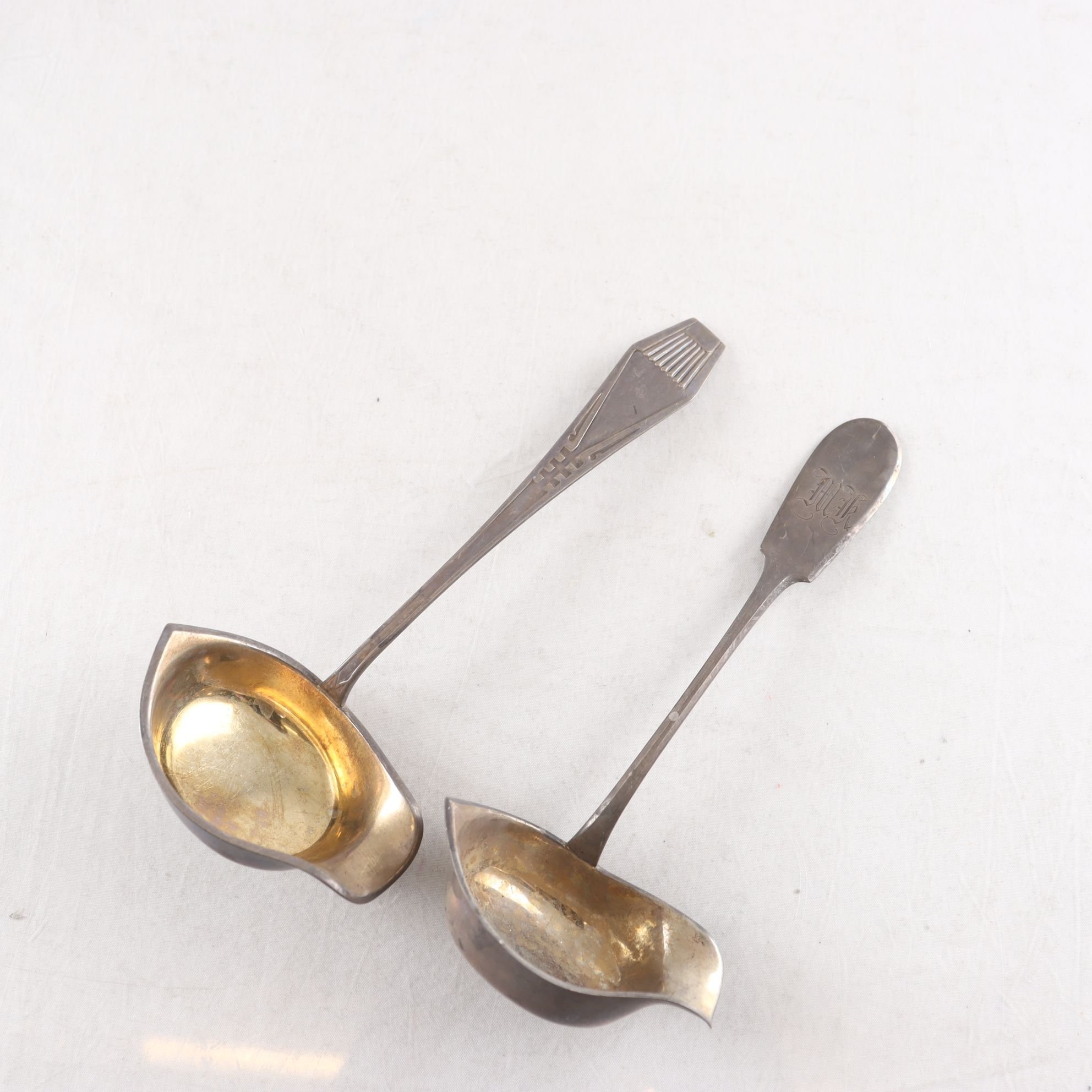 Såsslevar, silver, Soumen Kultaseppå OY, Åbo, 1907, 1923, 2 st