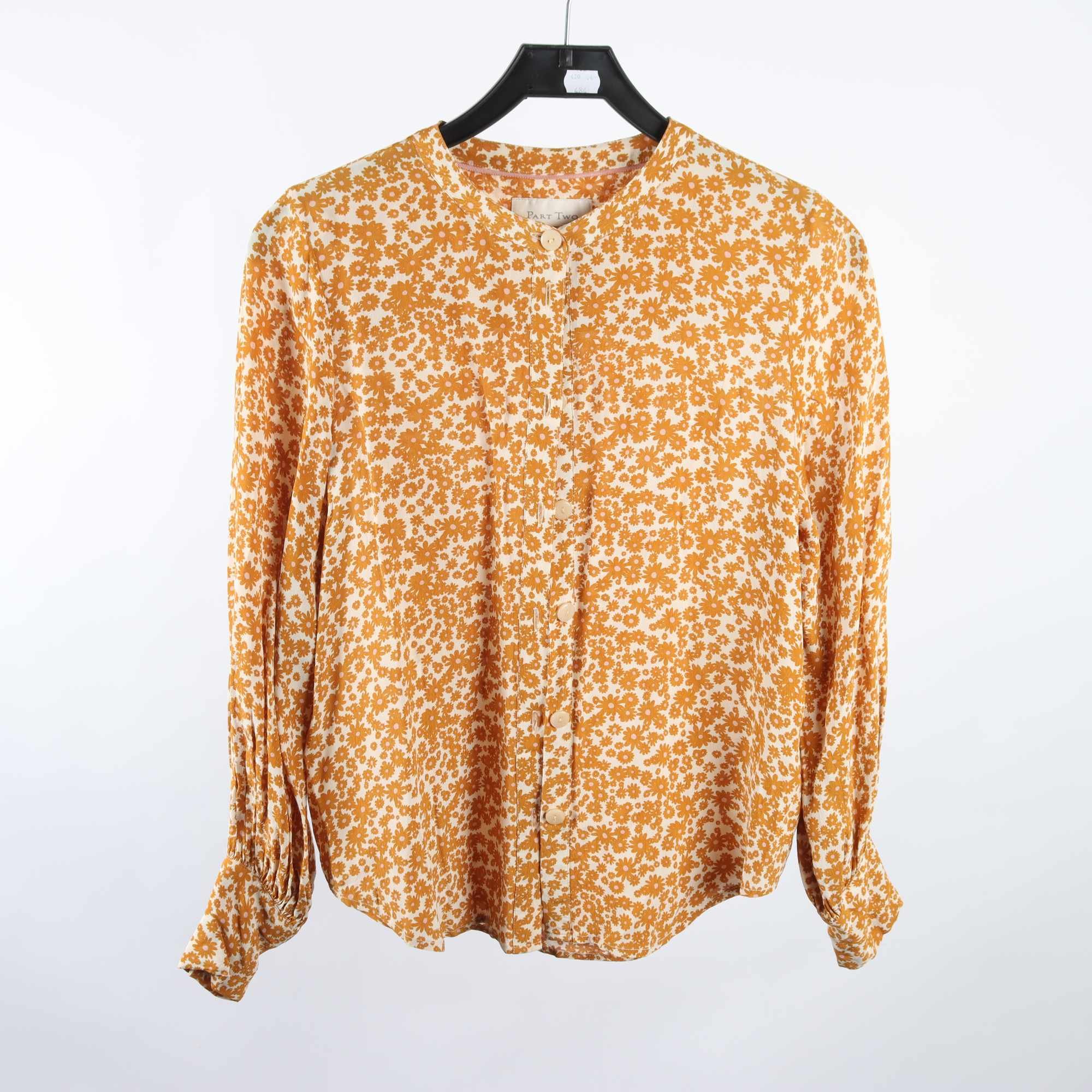Blus, Part Two, blommig, orange, stl. 36.