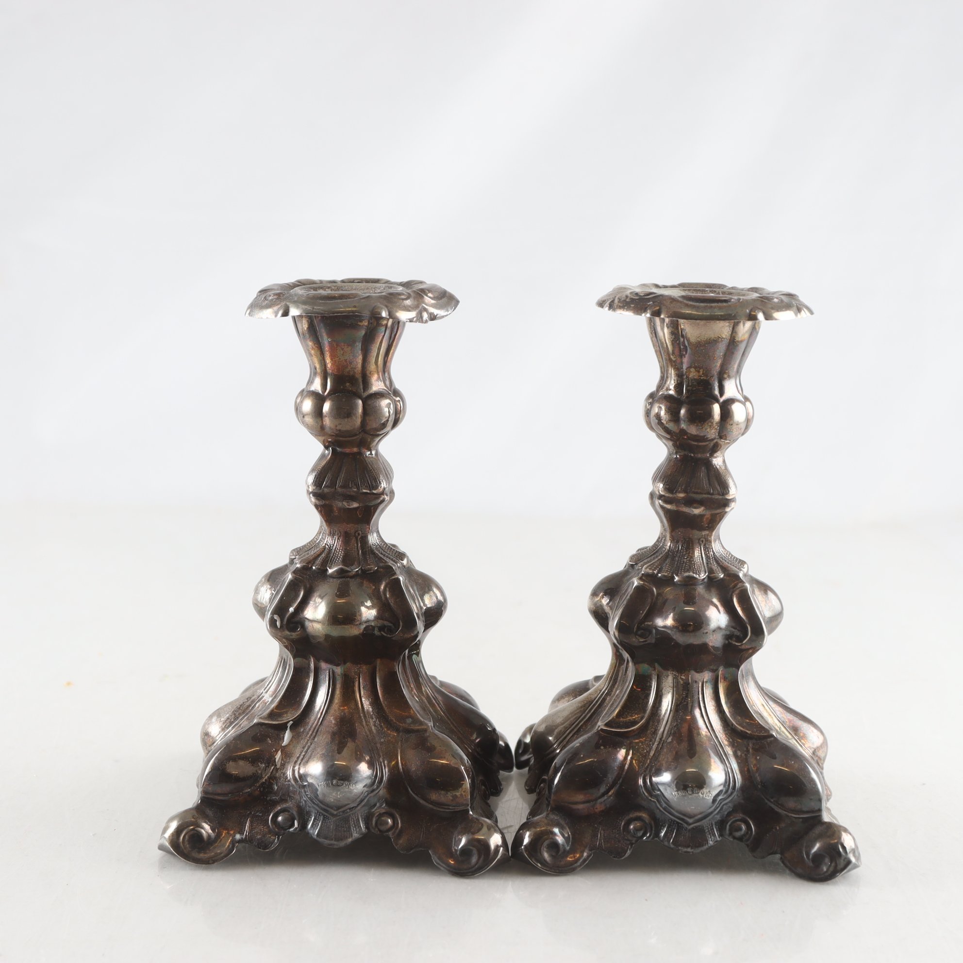 Paret ljusstakar, silver, kattfot, rokoko-stil, 2 st