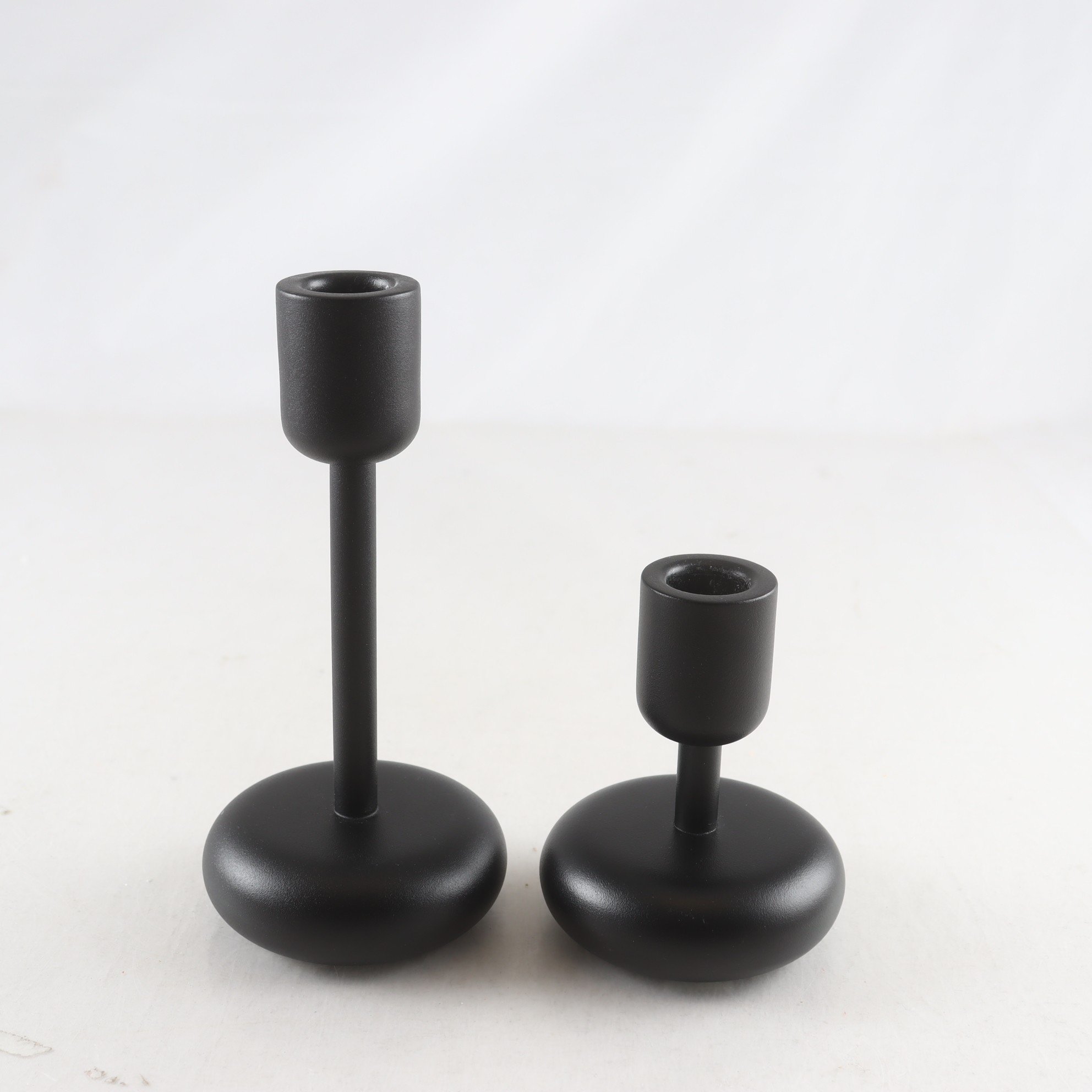 Ljusstakar, Iittala, Nappula, gjutjärn, Matti Klenell, 2 st