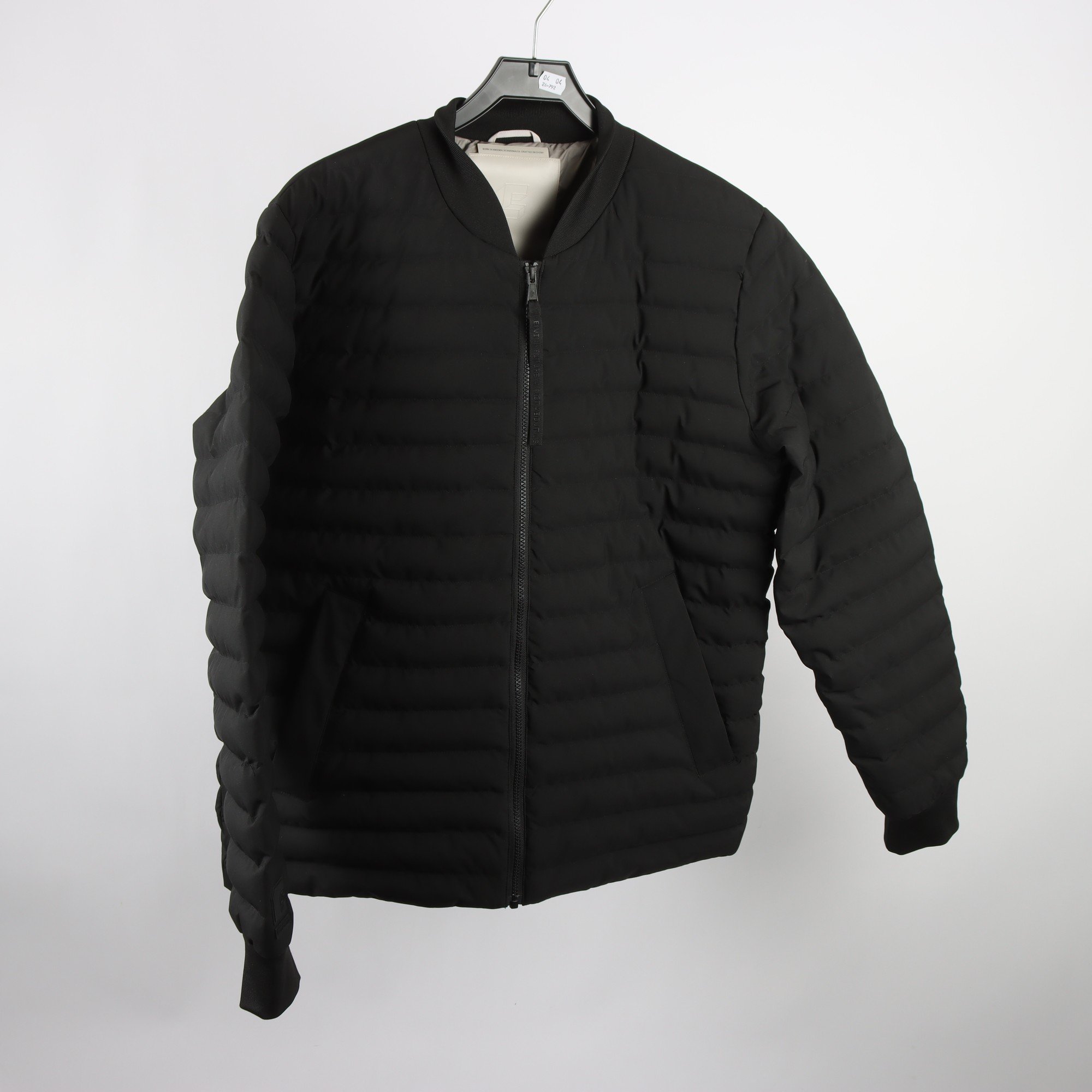 Jacka, Elvine, stl. L