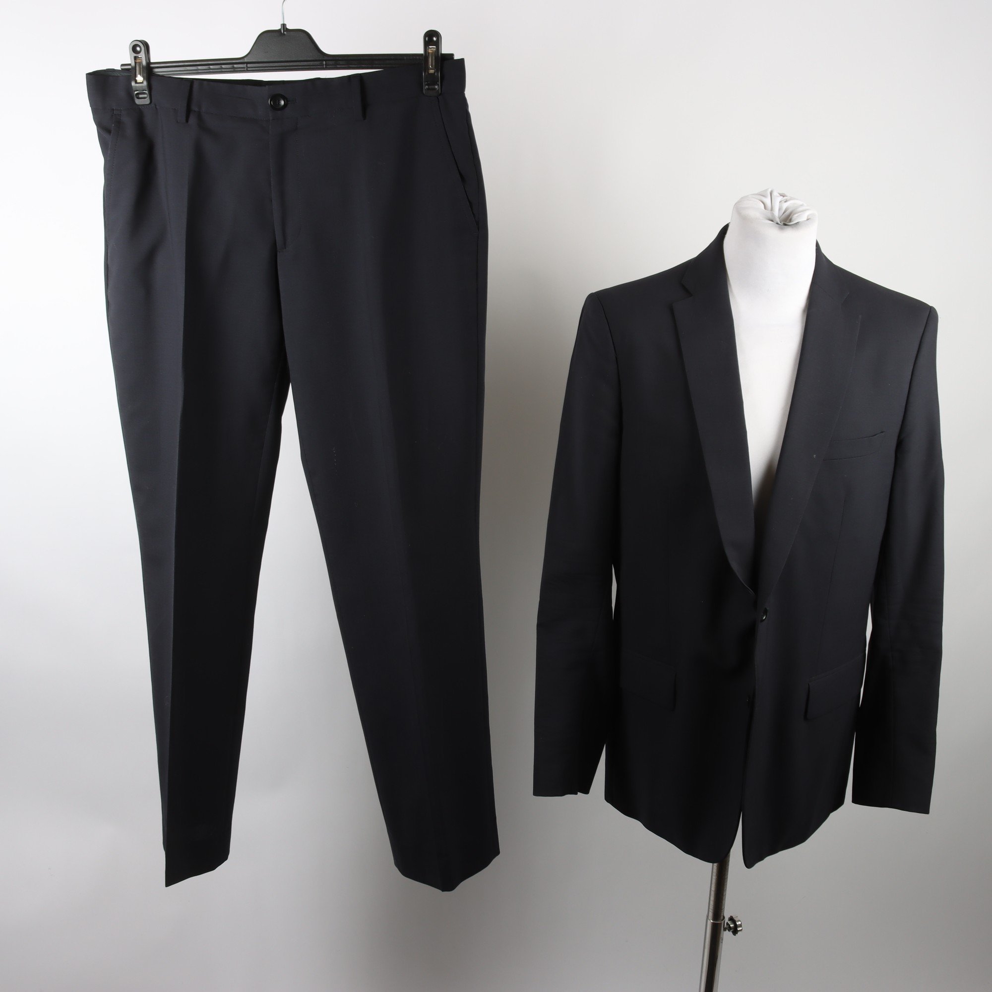 Kostym, Filippa K, blå, ull, stl. 52/54.