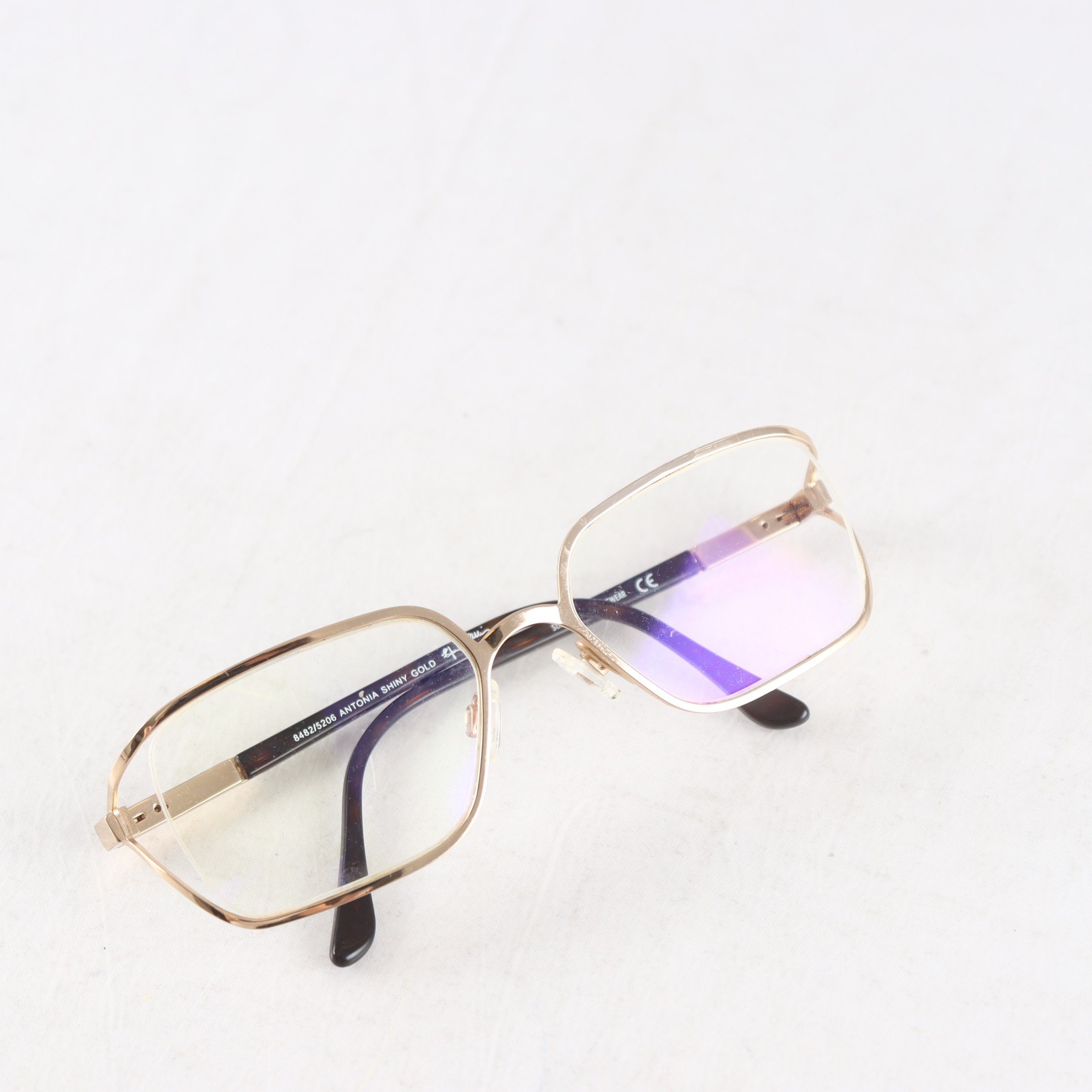 Glasögonbågar, Efva Attling