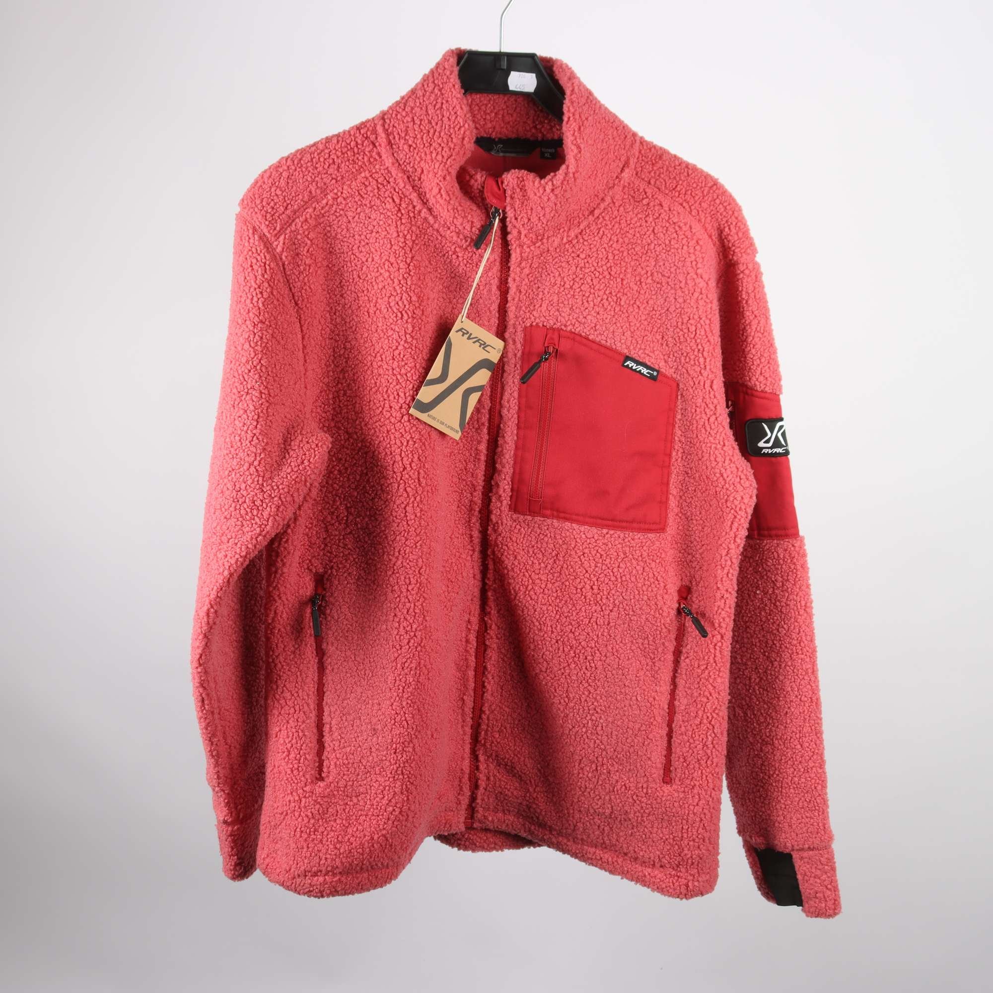 Fritidsjacka, Revolution Race, holly berry, stl. XL