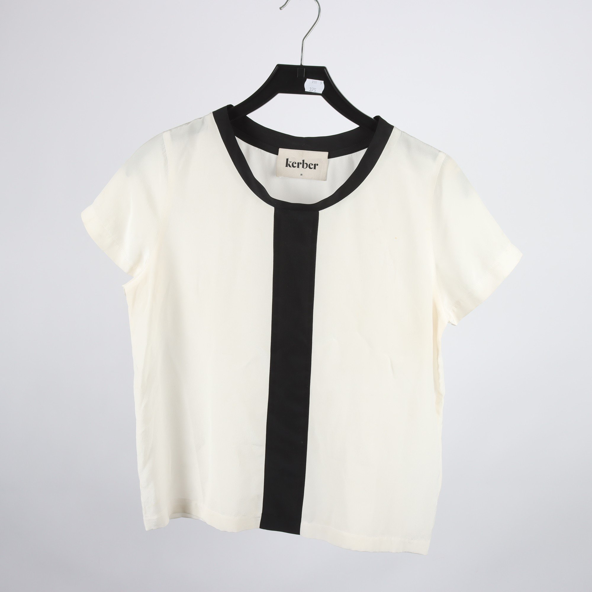 Blus. Kerber, cream, svart, stl. 36