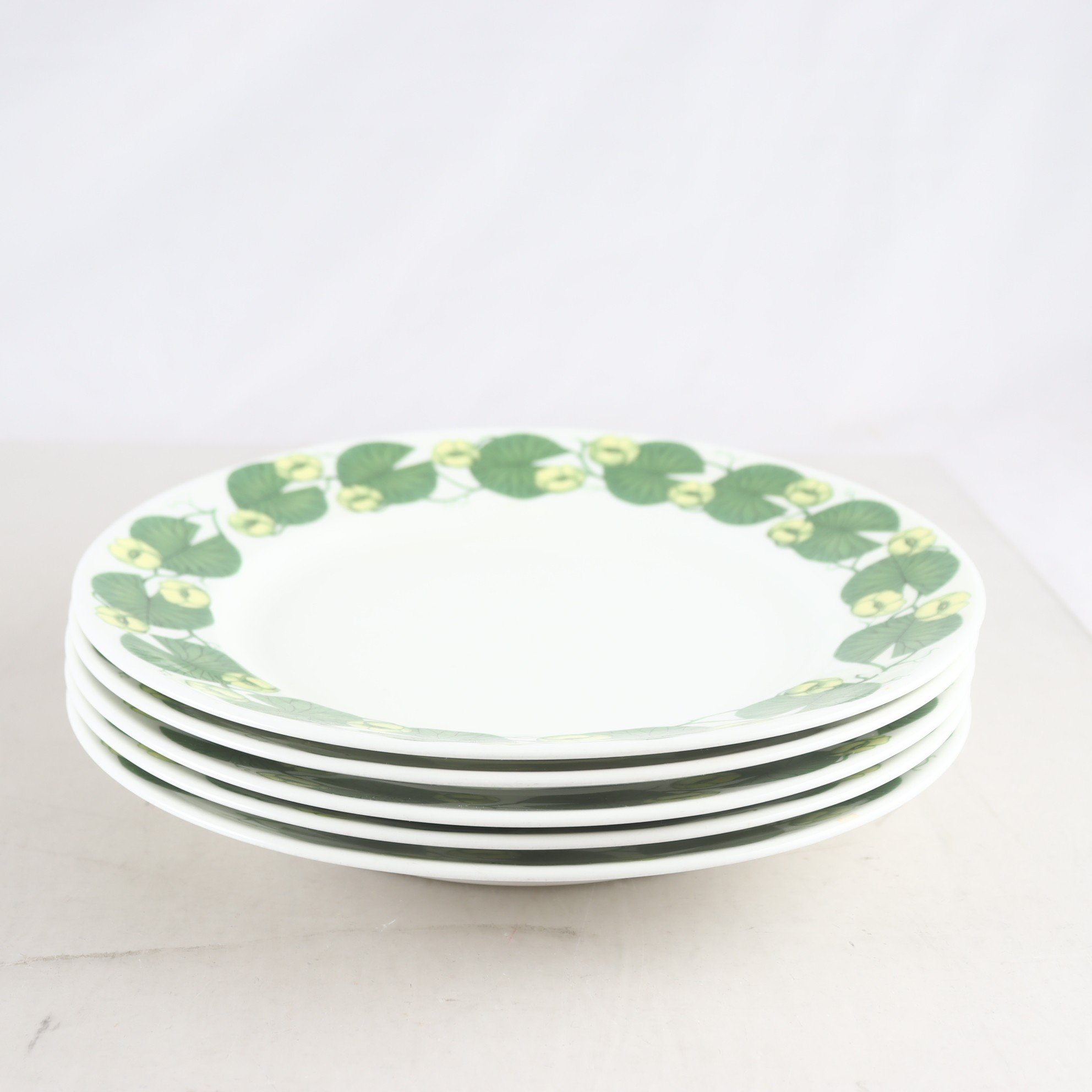 Tallrikar, porslin, Näckros, Stig Lindberg, Gustavsberg. Samfraktas ej.