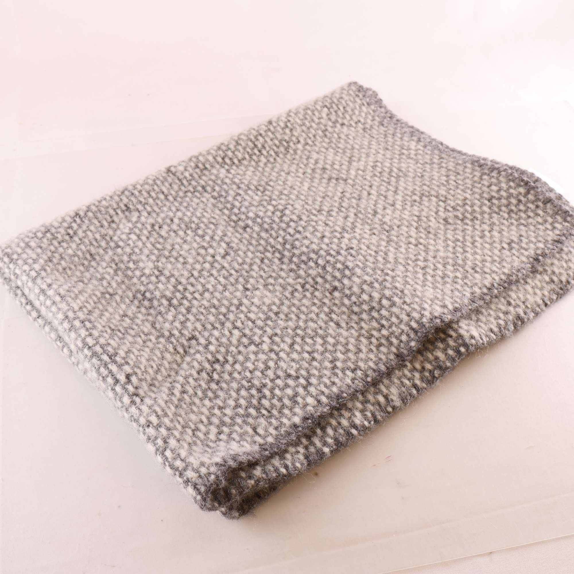 Liten filt, Klippan, grå, vit, ull