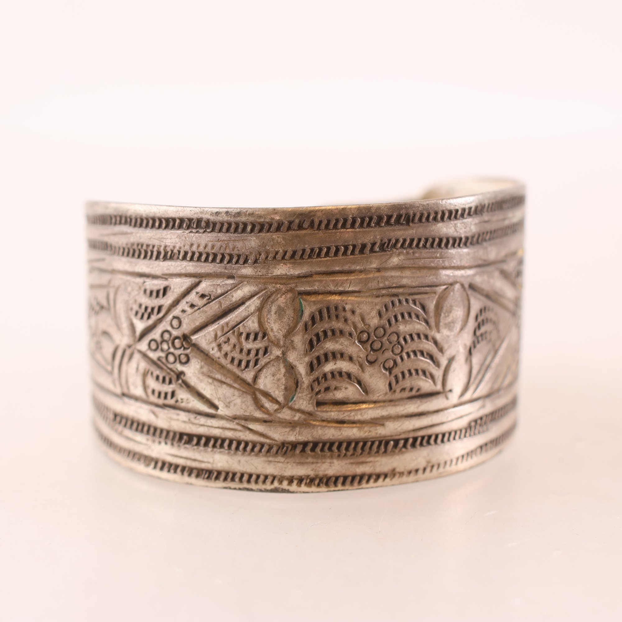 Armring, silver, vikt: 49.3g