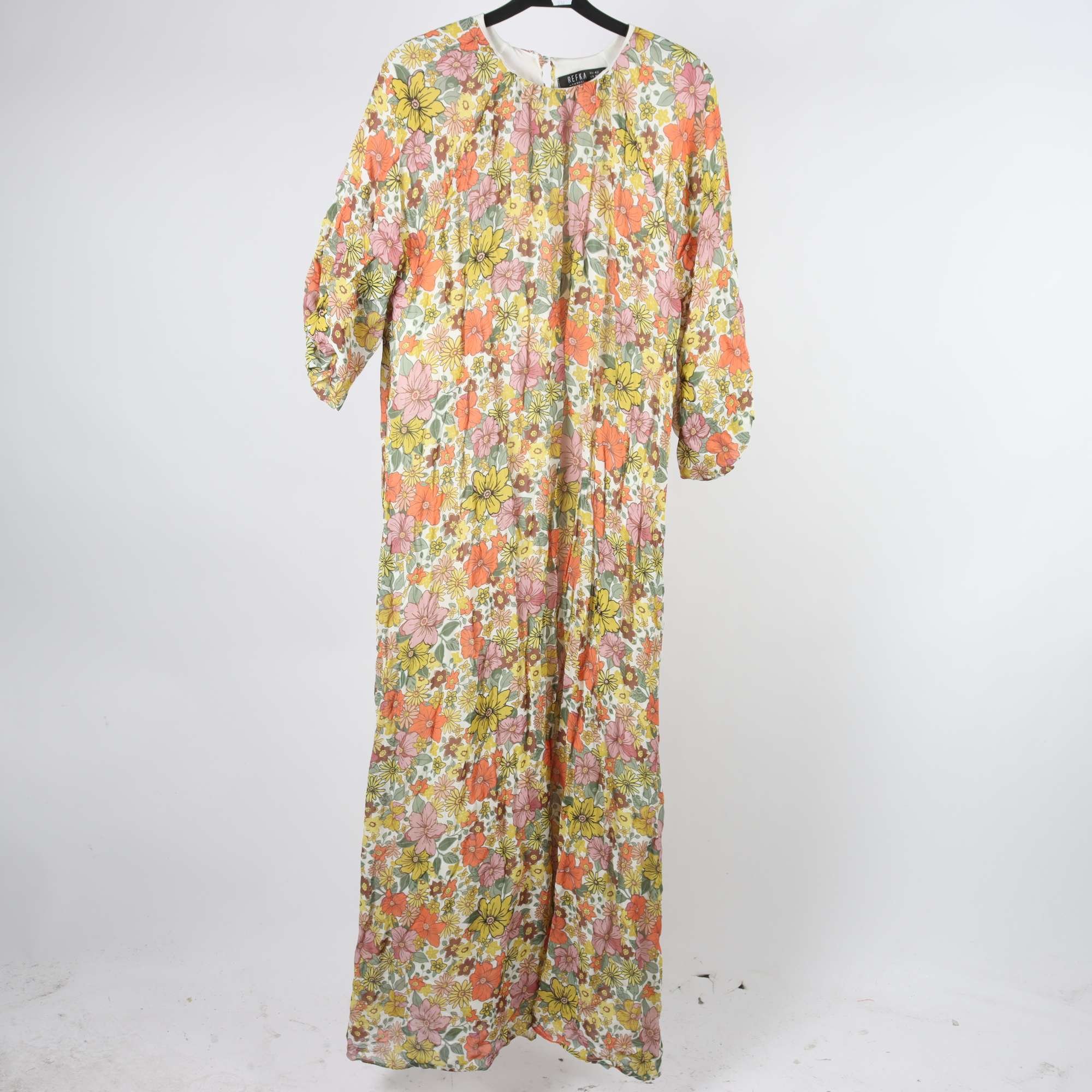 Klänning, Refka, blommig, vit, rosa, stl. 42.