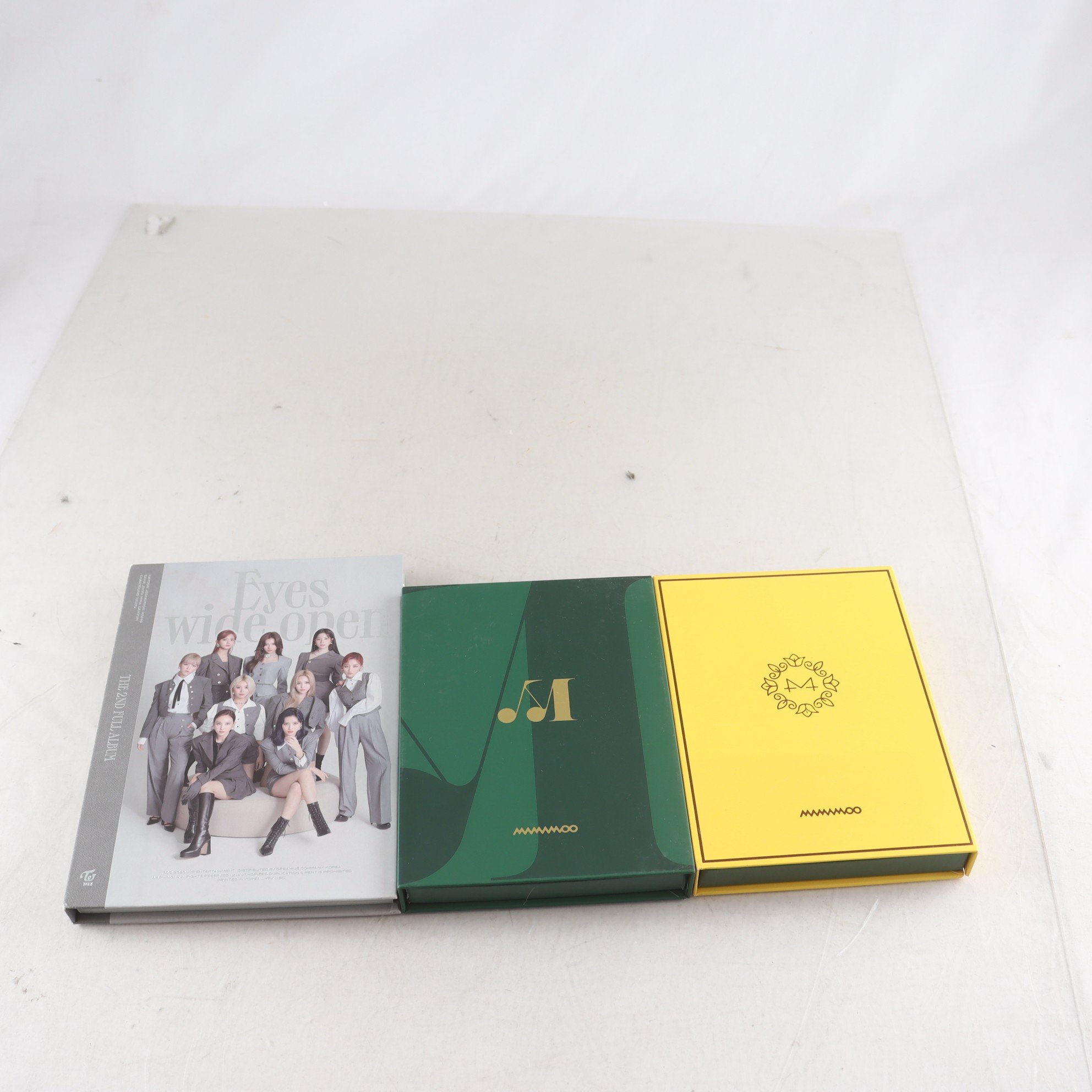 Minialbum, k-pop, M-amamoos & twice.