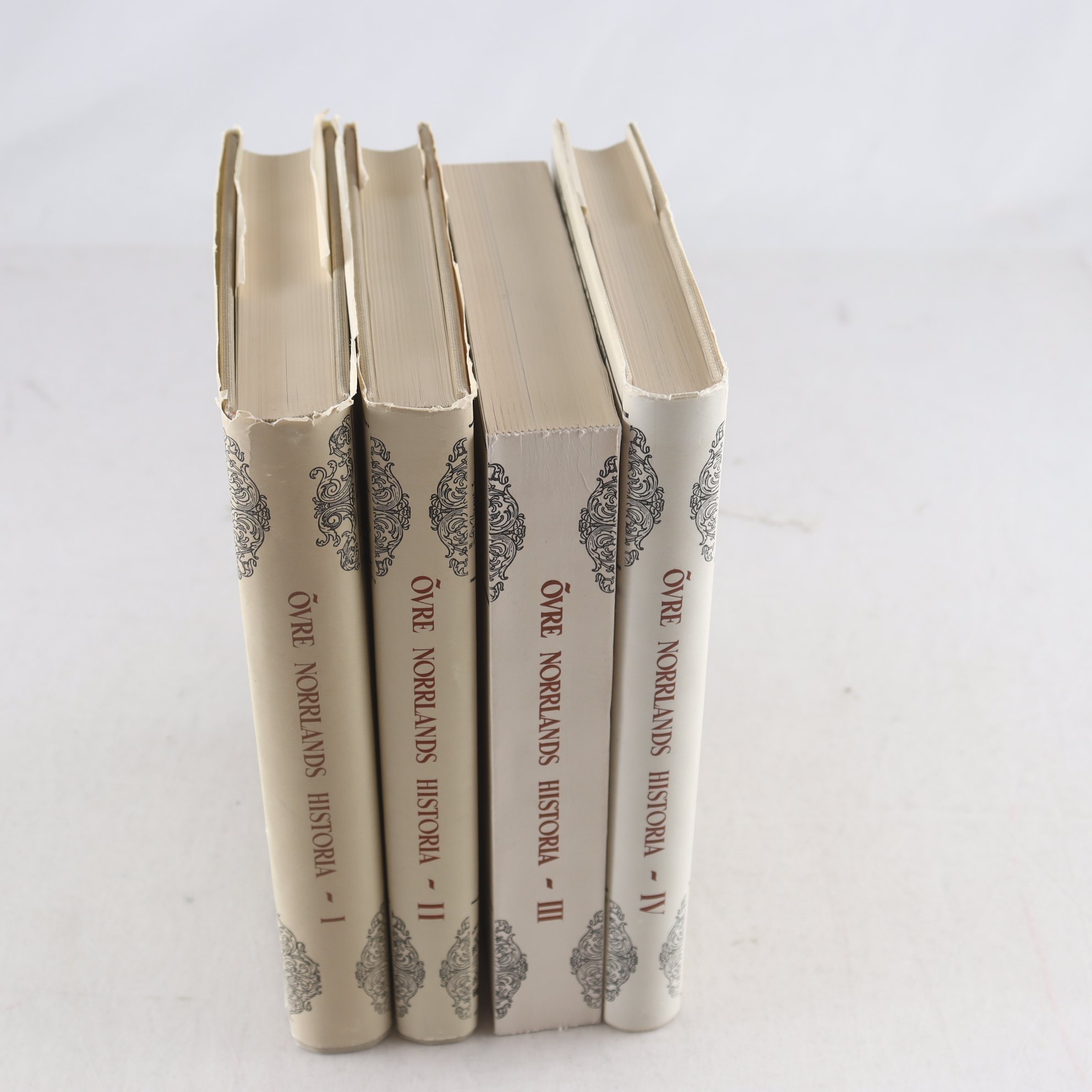 Övre Norrlands historia, Vol. I-IV. Samfraktas ej.