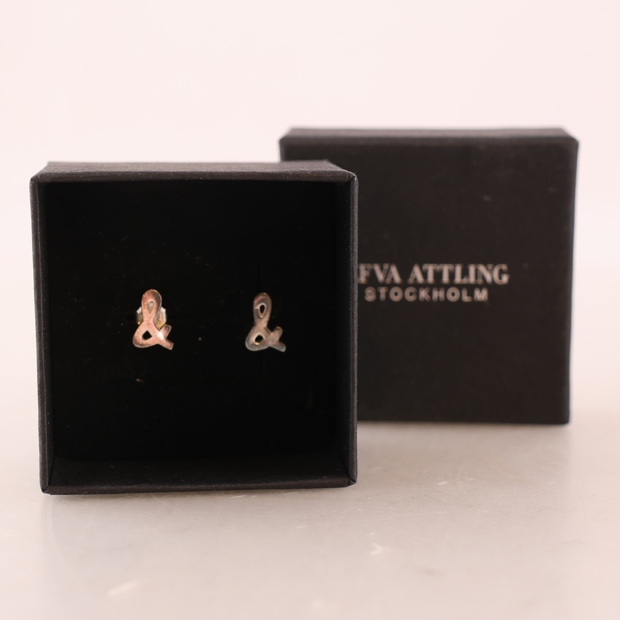 Örhängen, silver 925, &-tecken, Efva Attling, vikt: 1.3g