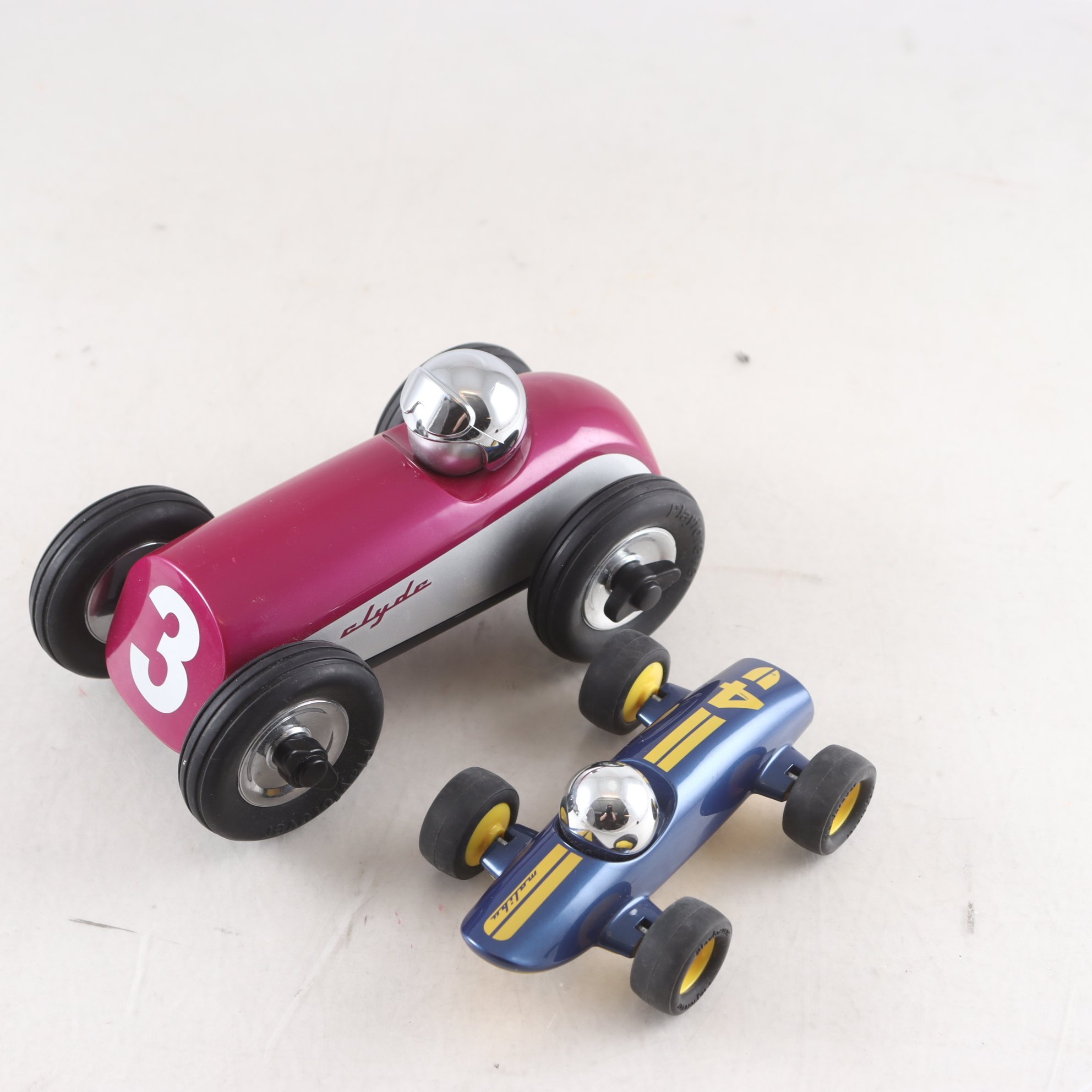 Bilar, Playforever, 2st, design UK.