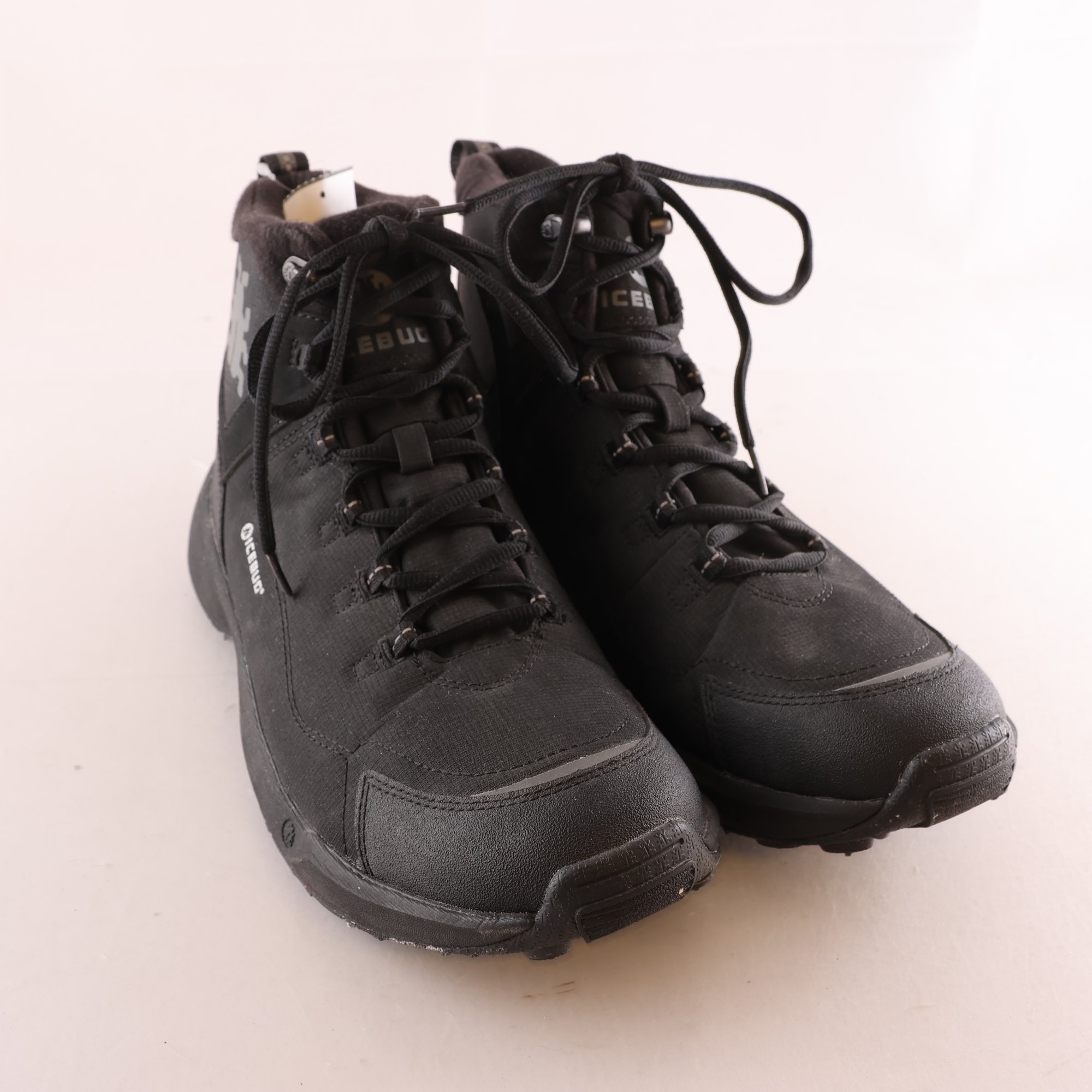 Skor, Icebug, med dobbar, svart, stl. 43