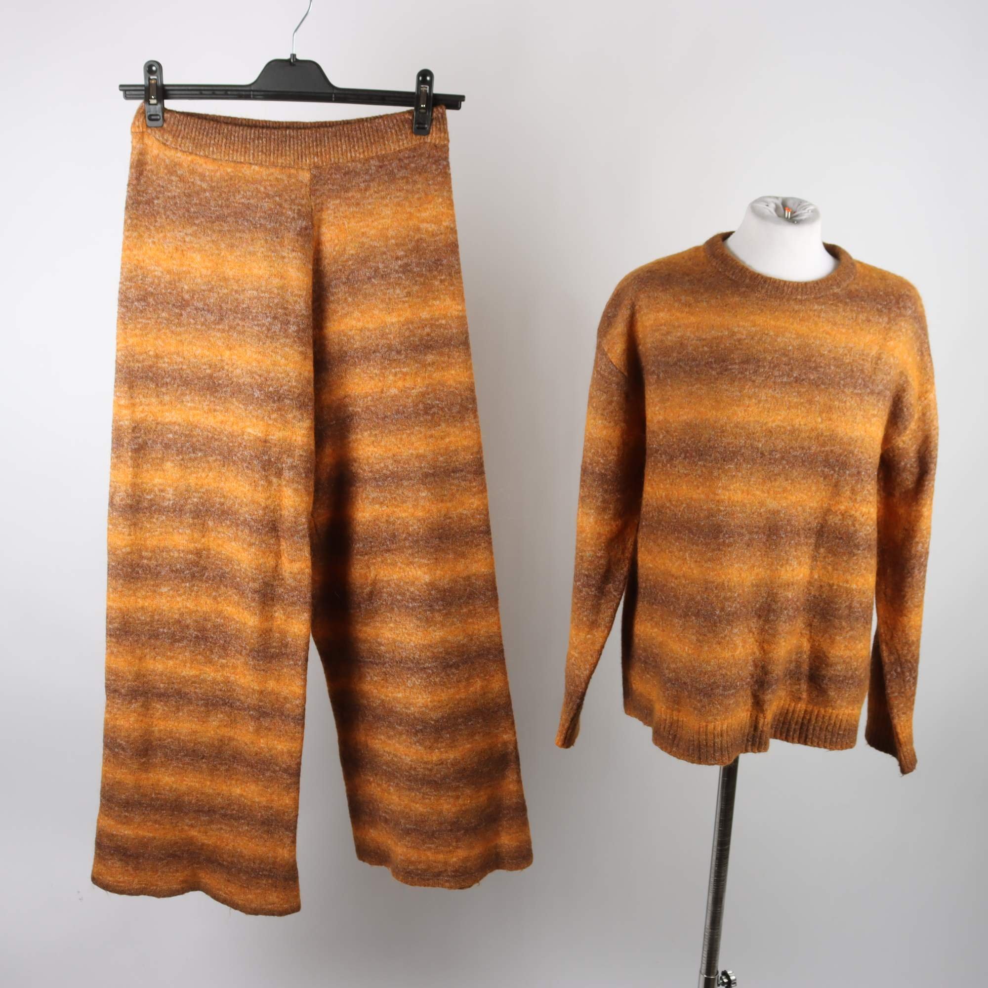 Byxor+ tröja, Zara, stickad, brun, stl. S.