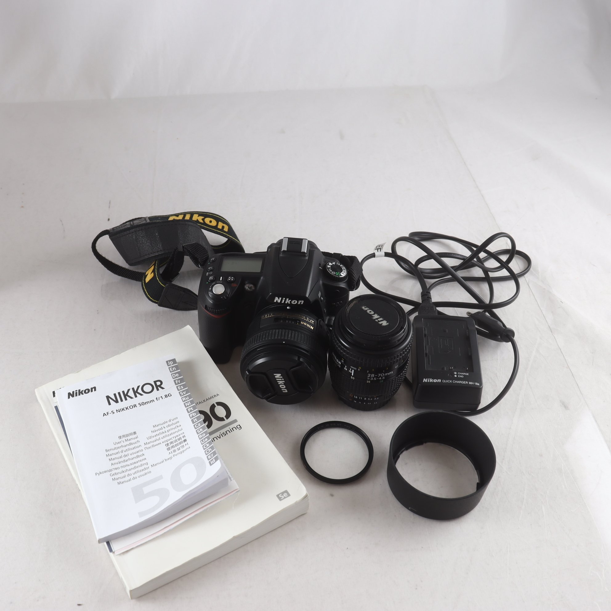 Kamera, Nikon, D90 med extra objektiv.