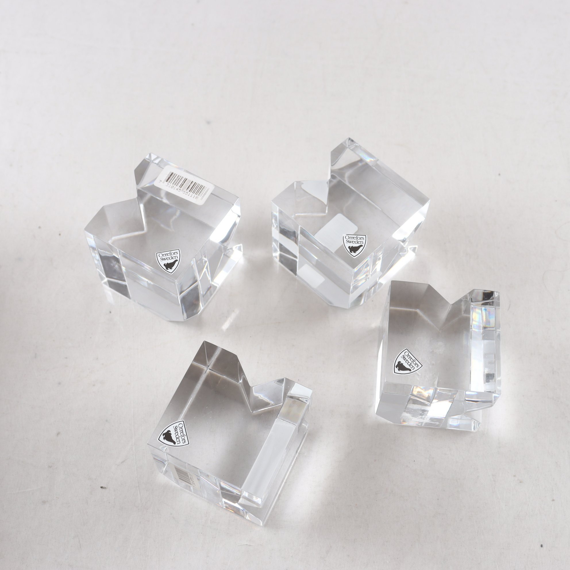 Glaskonst, Orrefors, ’Angle’ Martti Rytkönen, 4 st. Samfraktas ej.