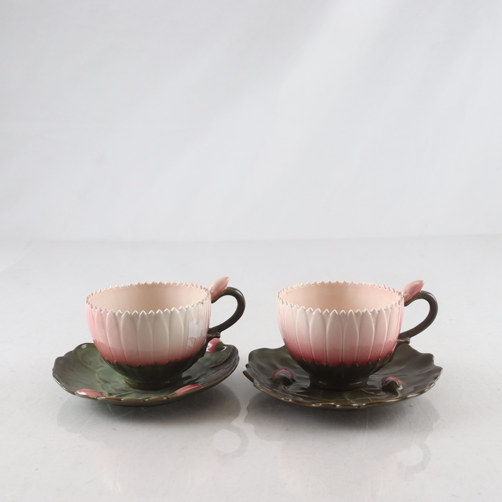 Kaffekoppar med fat, Zsolnay, Ungern