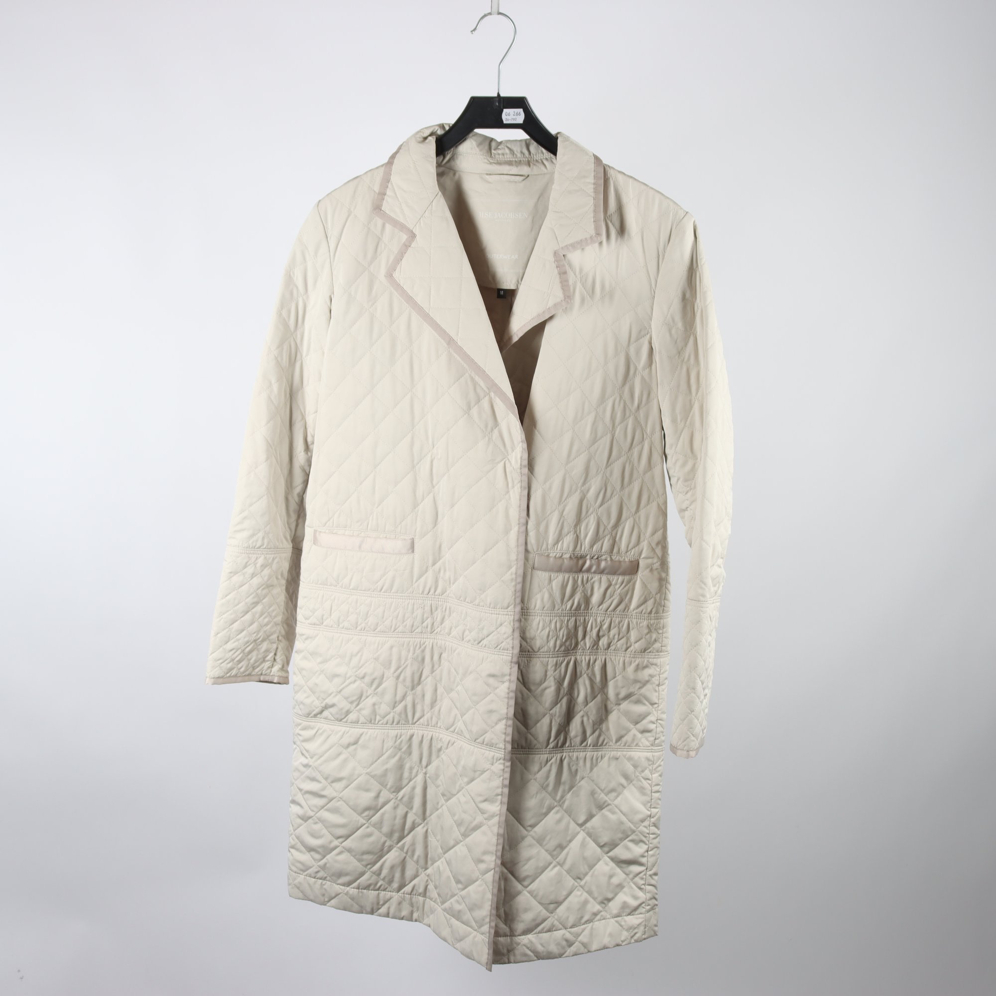 Kappa, Ilse Jacobsen, stl. M