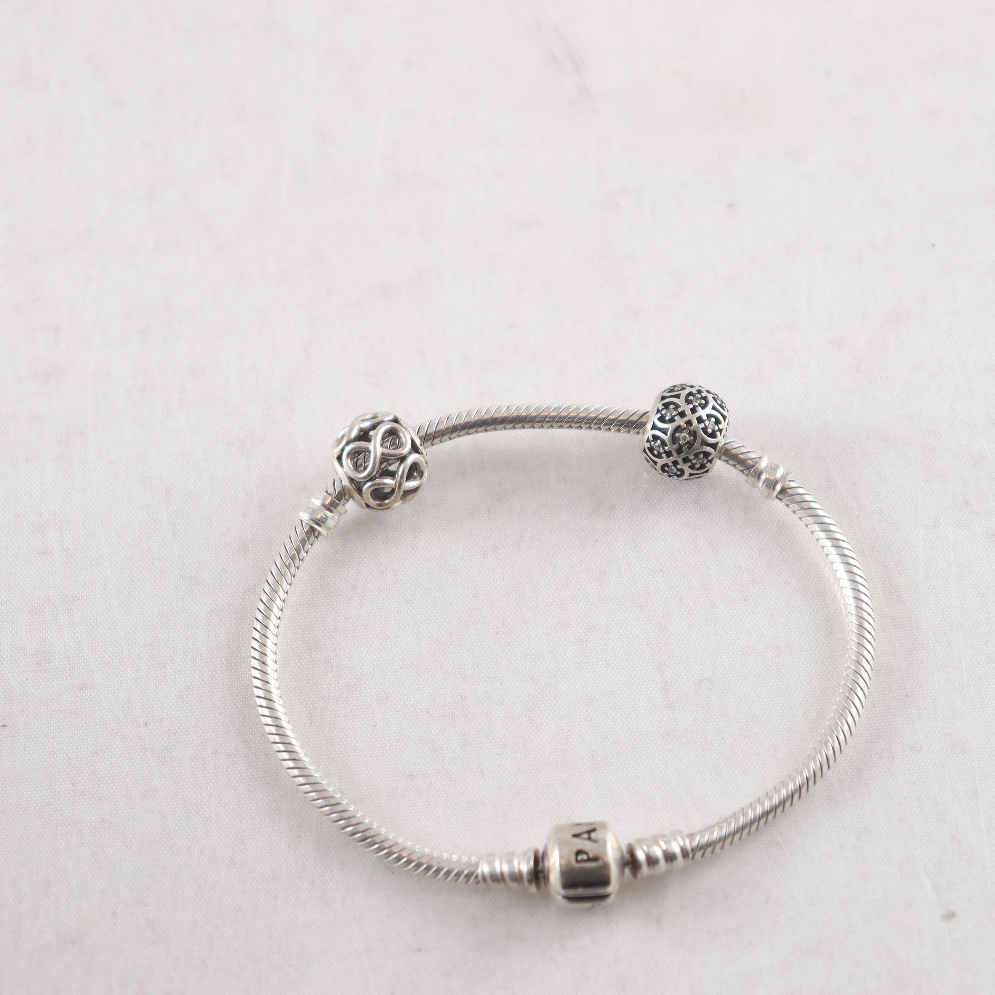 Armband, Pandora, silver 925, inkl två berlocker, sten.